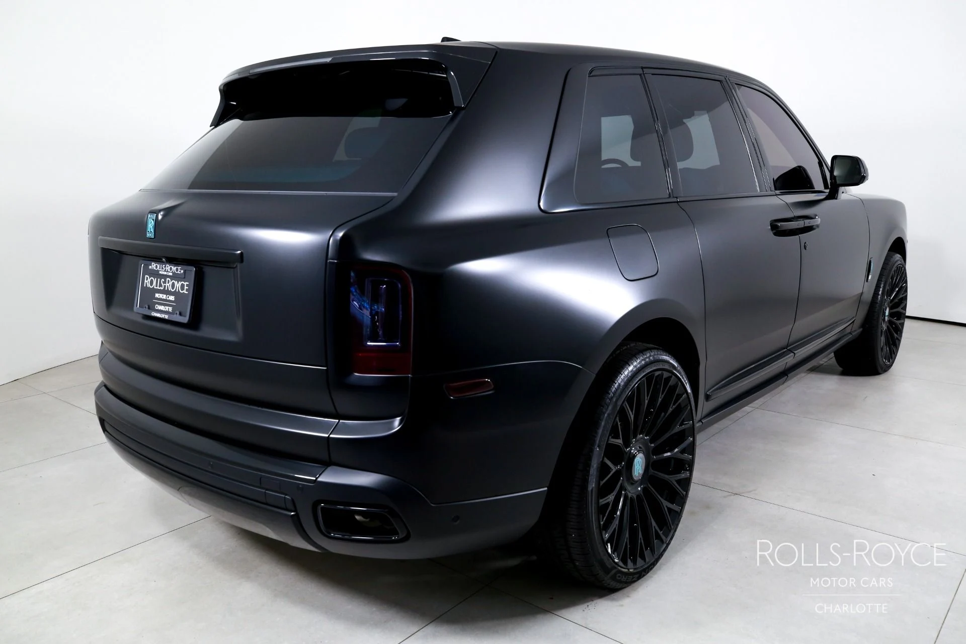 mph001_1433549593_Used_2024_Rolls_Royce_Cullinan_1789421269_a6eb46d037