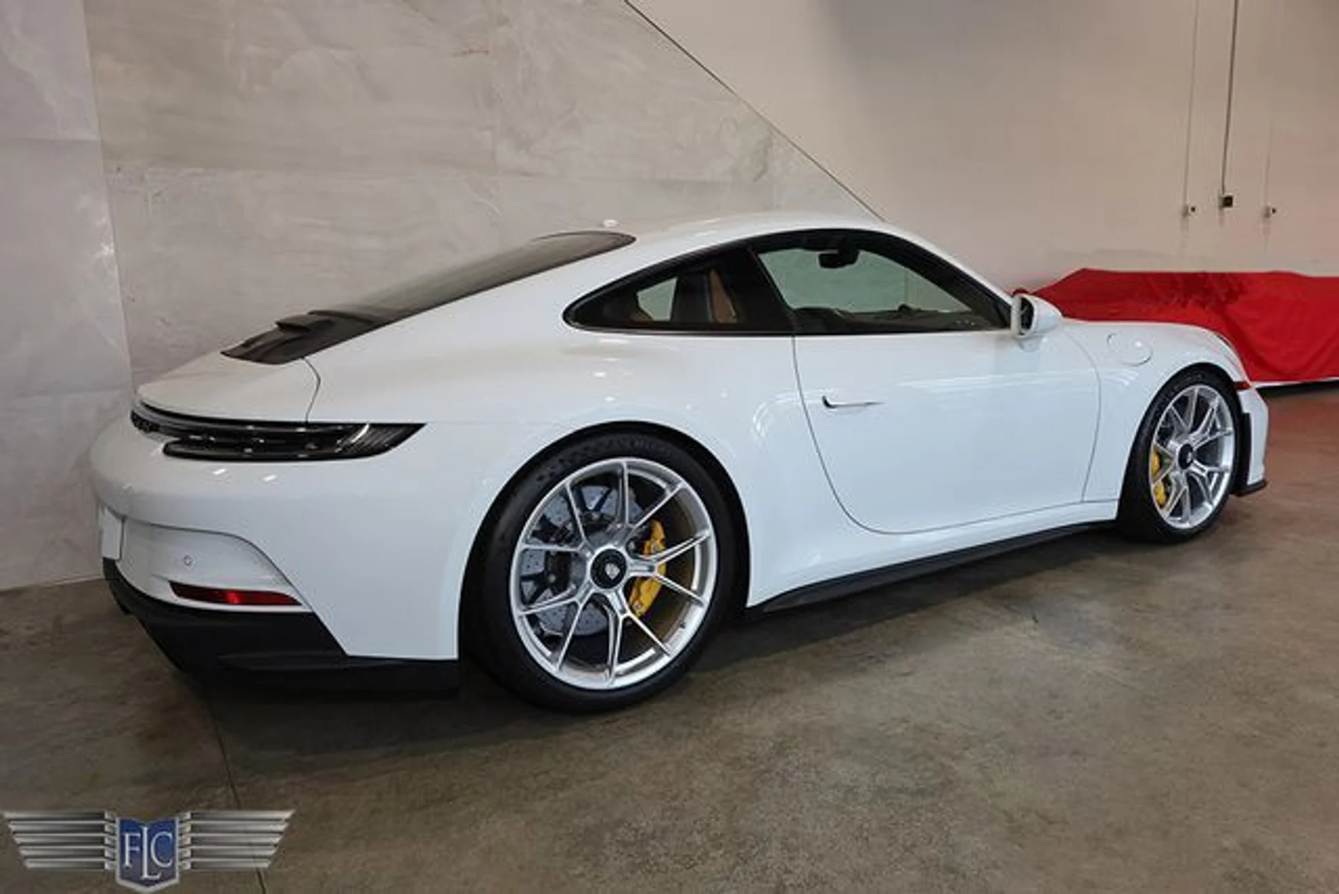 mph001_1438851962_used_2024_porsche_911_gt3coupewtouringpackage_9689_23060491_6_640_eaef6ee80d