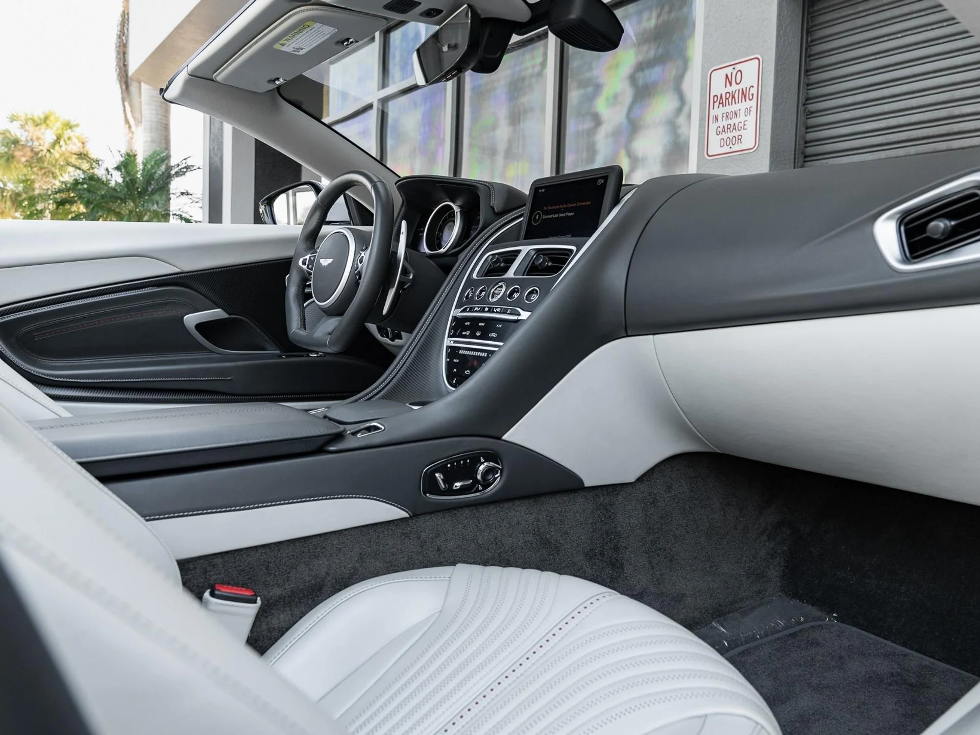 mph001_1439529989_Used_2022_Aston_Martin_DB_11_Volante_1767028092_65e7e3fcae