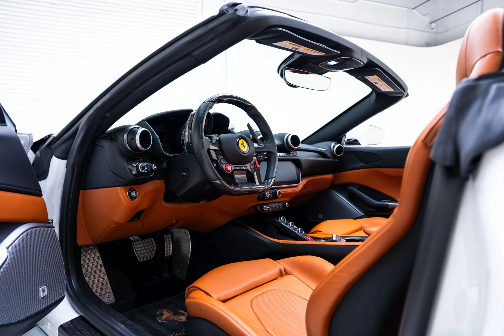 mph001_1440935522_Used_2022_Ferrari_Portofino_M_1769556173_eaaa7fa0ca