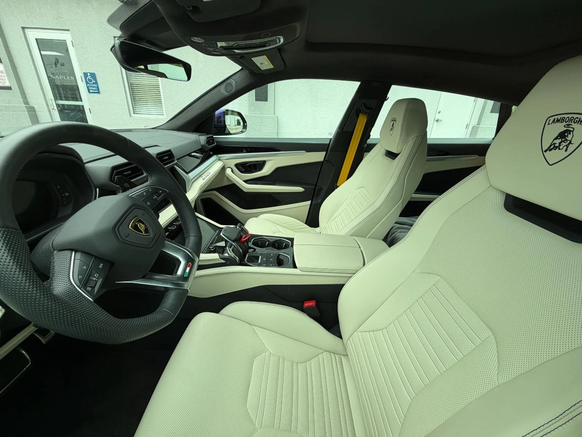 mph001_1444585794_Used_2025_Lamborghini_Urus_SE_1773781657_317d40edf8