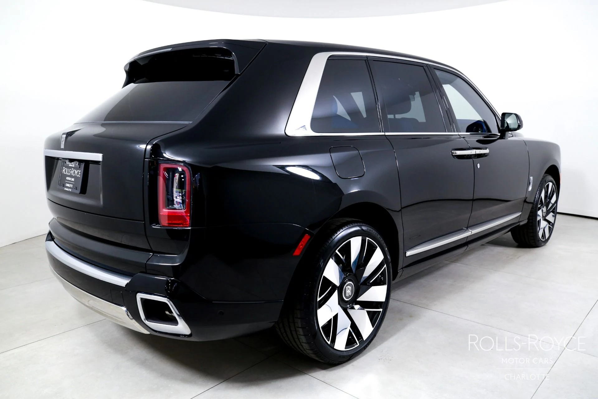 mph001_1444977800_Used_2026_Rolls_Royce_Cullinan_1773240902_77974e6538