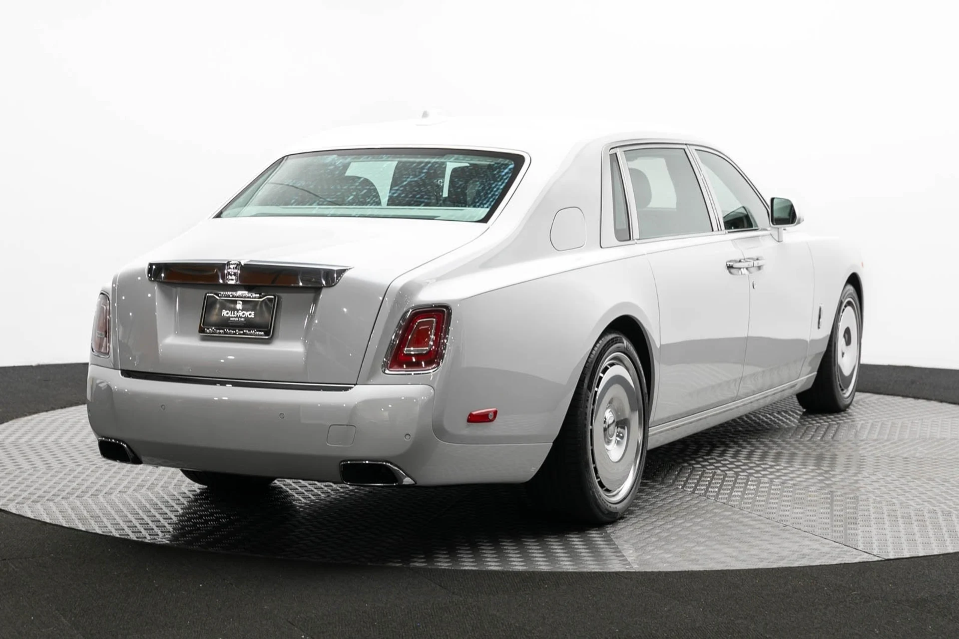 mph001_144906832_2_0c6f44c1f3