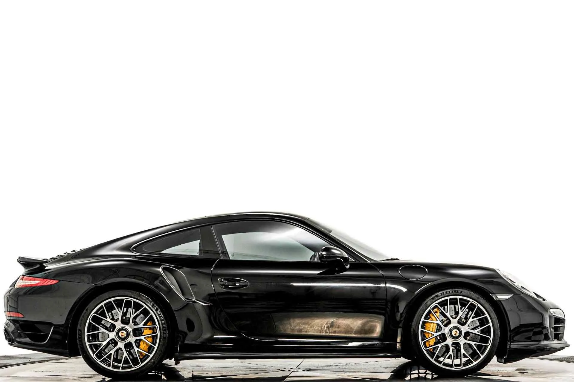 mph001_1449731589_Used_2014_Porsche_911_Turbo_S_1758120110_f4c3cb412d