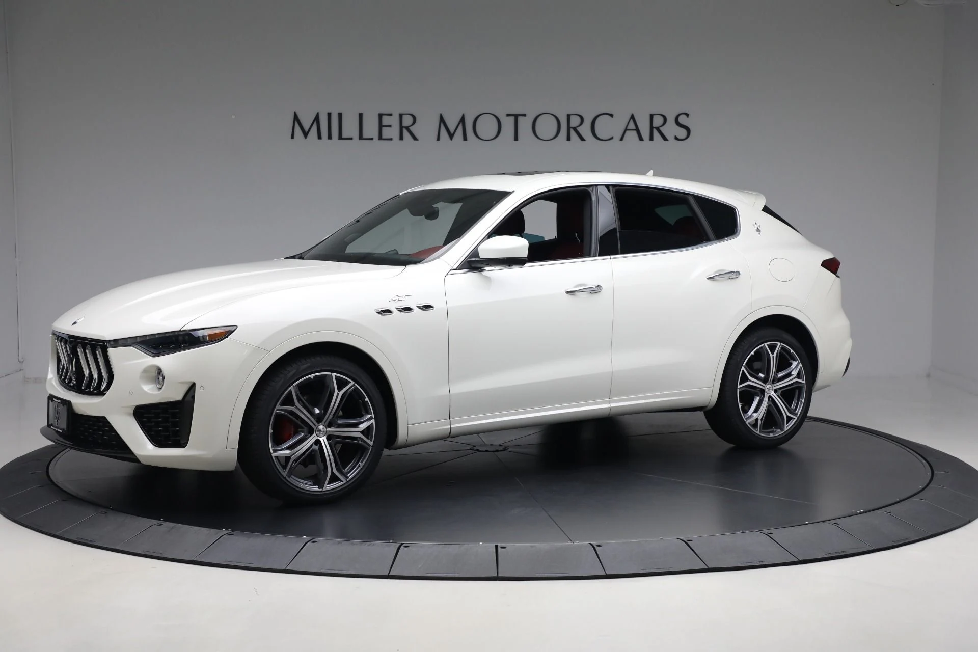 mph001_1452103463_Used_2022_Maserati_Levante_GT_c40f75a737