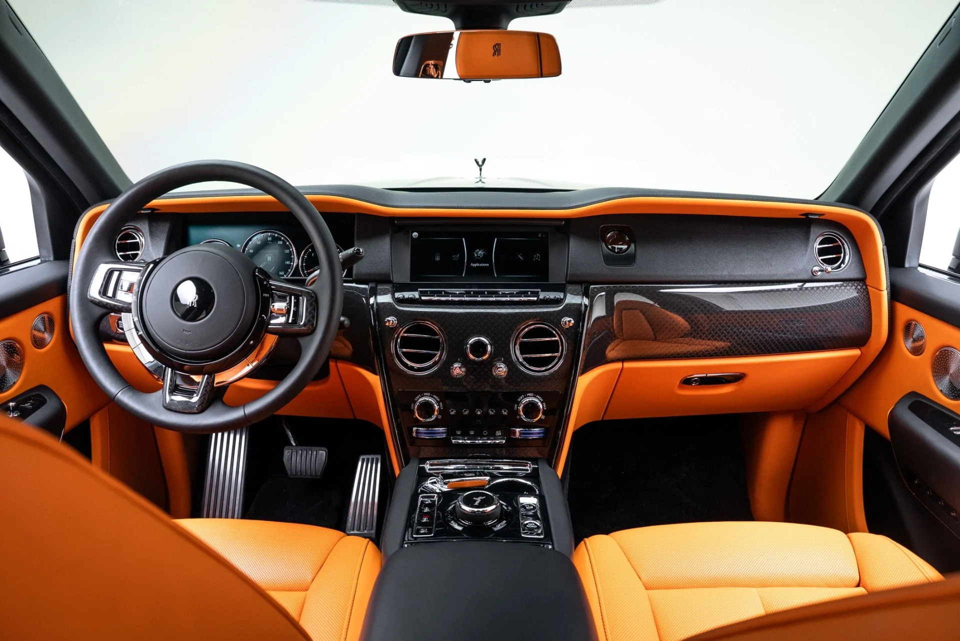 mph001_1463308654_Used_2023_Rolls_Royce_Black_Badge_Cullinan_1775515525_dc65936149