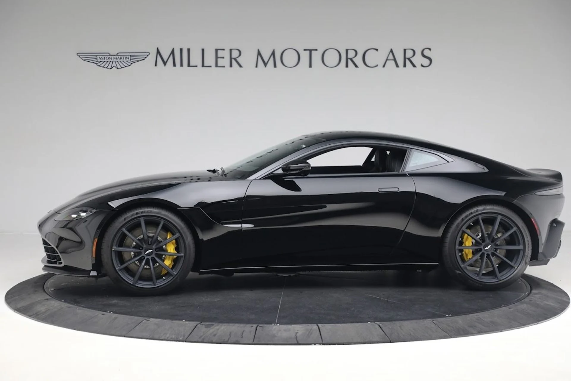 mph001_1476588007_Used_2023_Aston_Martin_Vantage_V8_7cbb23fc35
