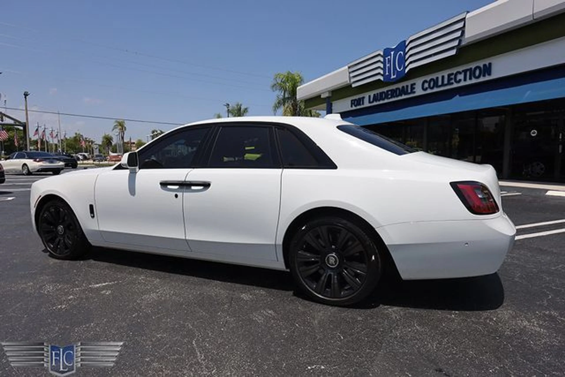 mph001_1480669449_used_2024_rolls_royce_ghost_sedan_6305_23068311_6_640_86b28aaecd