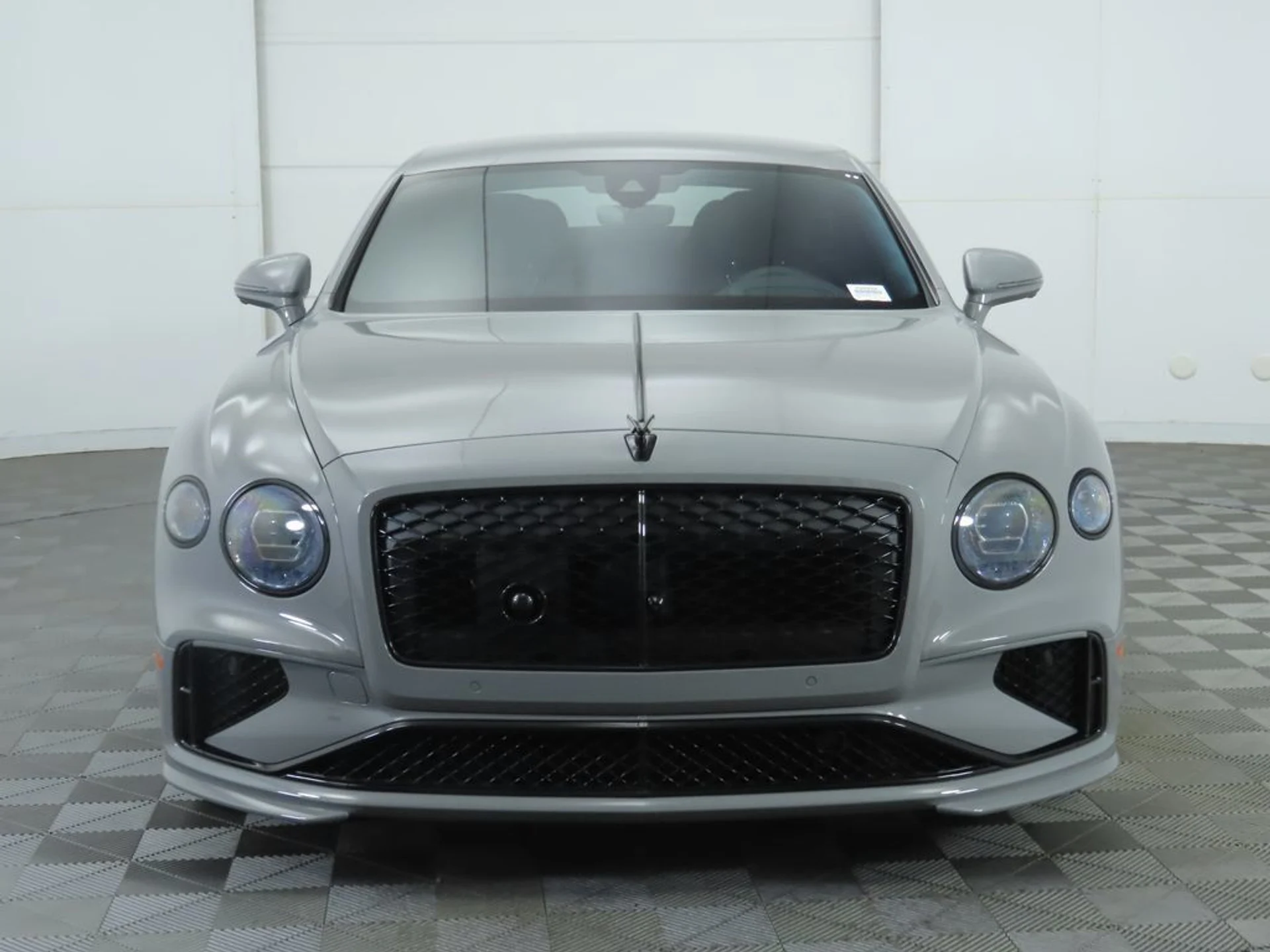 mph001_1481510450_new_2025_bentley_flying_spur_speedsedan_8119_22891449_2_1024_7adfb2166d