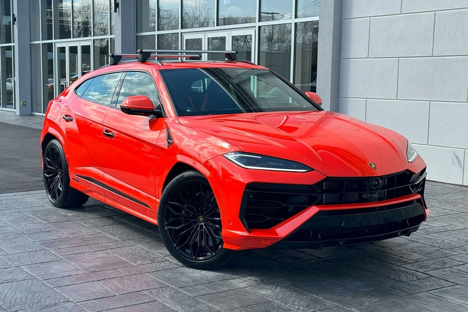 mph001_1513464207_Used_2025_Lamborghini_Urus_SE_1764804766_ed06fe9616