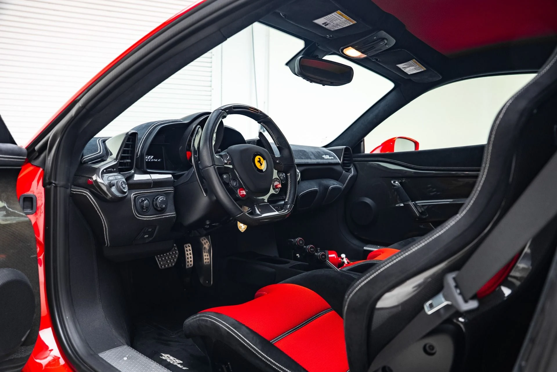 mph001_1513766018_Used_2015_Ferrari_458_Speciale_1766529328_05f91f4bc7