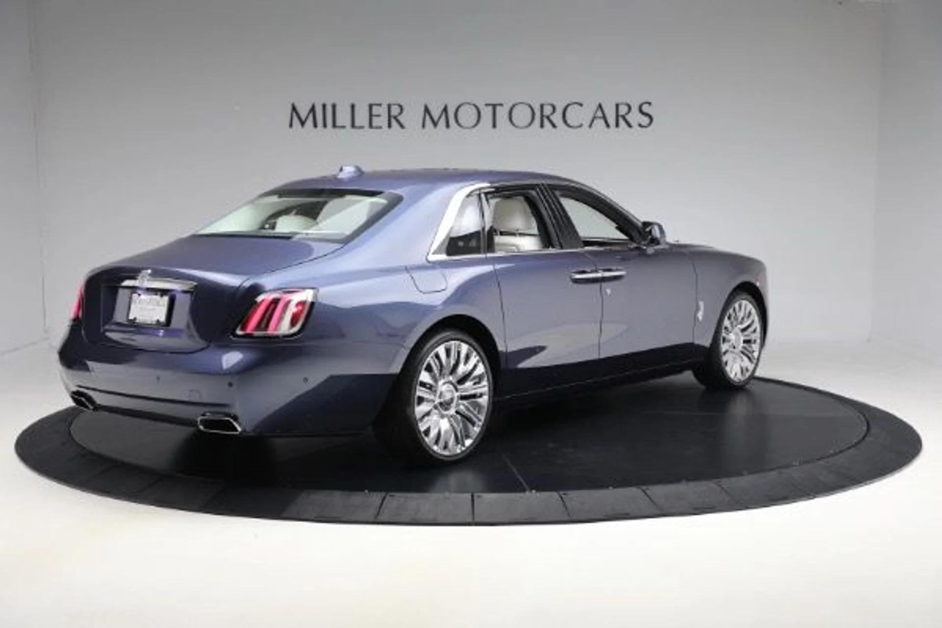mph001_1519541786_New_2025_Rolls_Royce_Ghost_969ae316c4