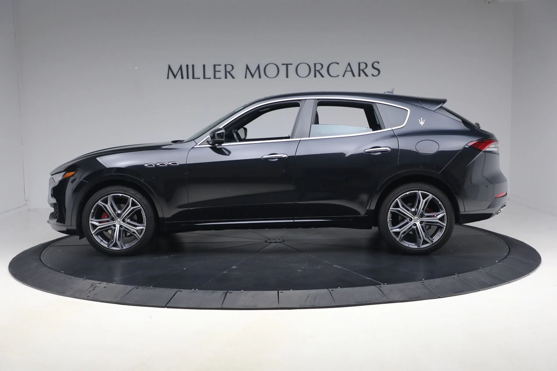 mph001_1526296062_Used_2023_Maserati_Levante_GT_1772662135_74a566f407