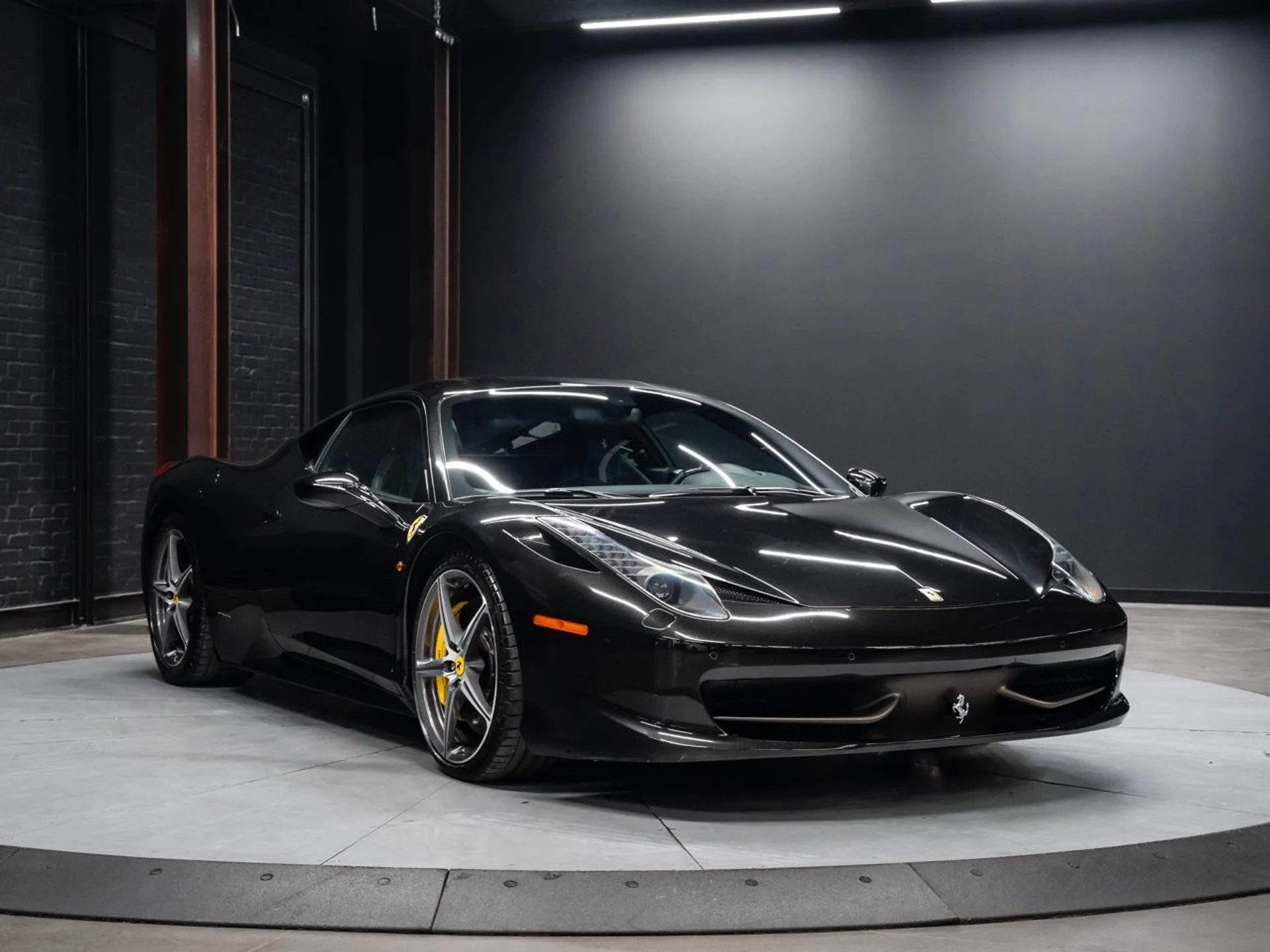 mph001_1532267808_ferrari_458_italia_2015_b39113cc74
