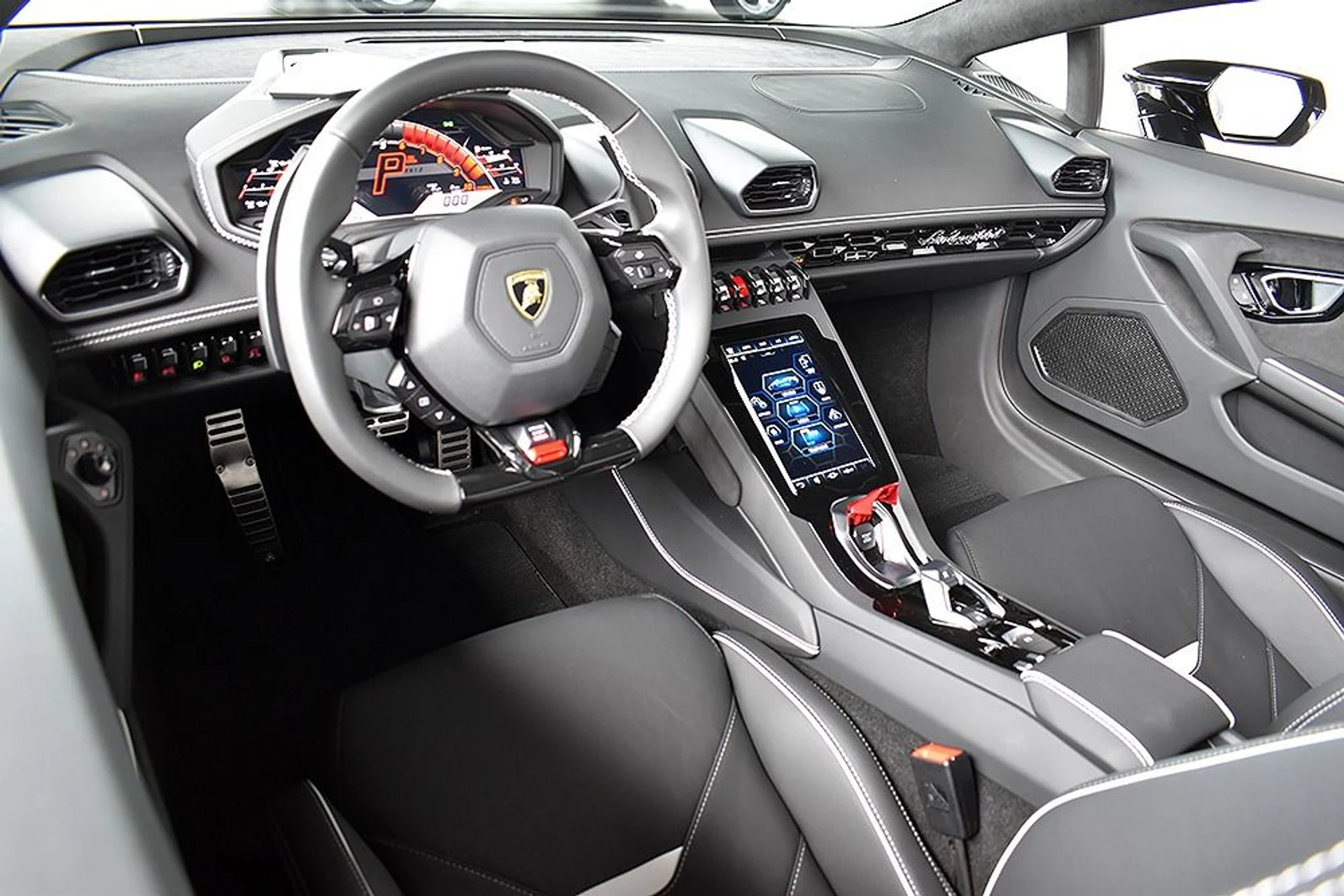 mph001_1563825823_Used_2020_Lamborghini_Huracan_EVO_RWD_Spyder_1791233951_db63417297