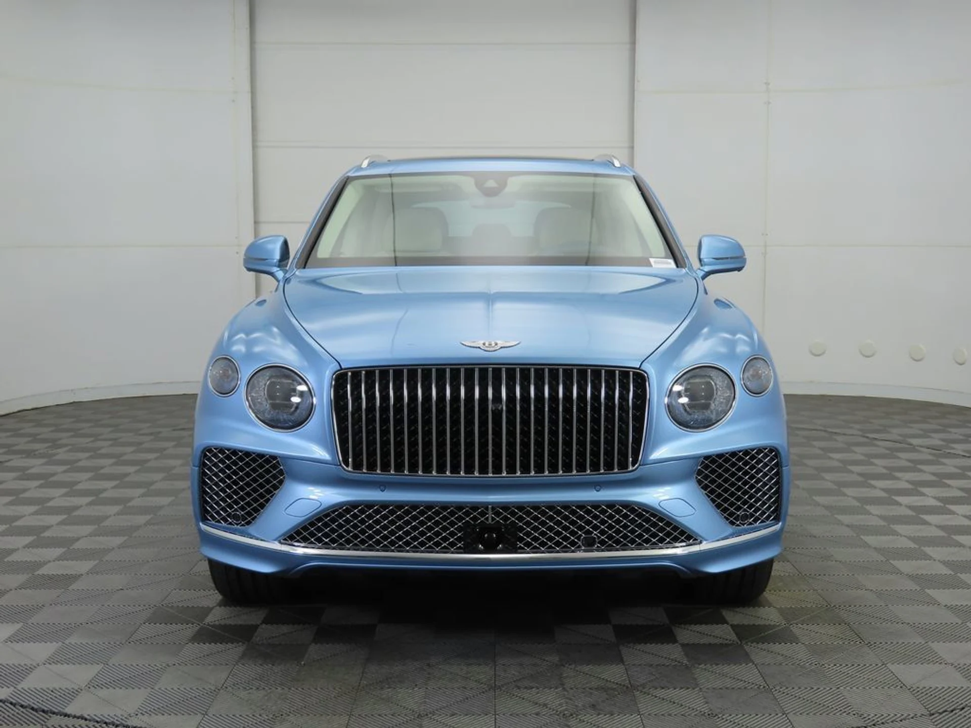 mph001_1565808076_new_2025_bentley_bentayga_v8awd_8119_22909990_2_1024_c05f8316cc