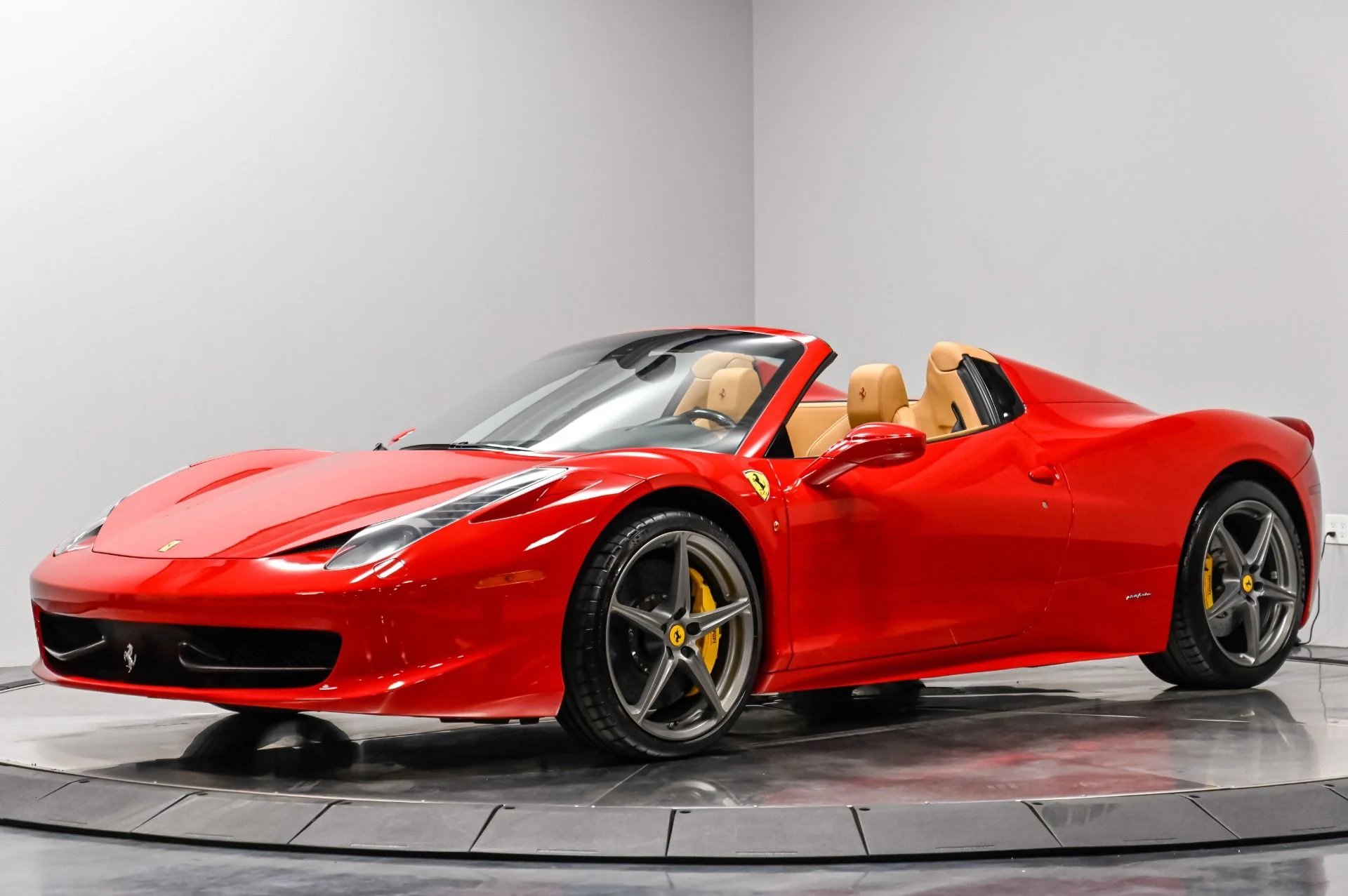 mph001_1569257388_Used_2013_Ferrari_458_Spider_1788115027_2a2909c018