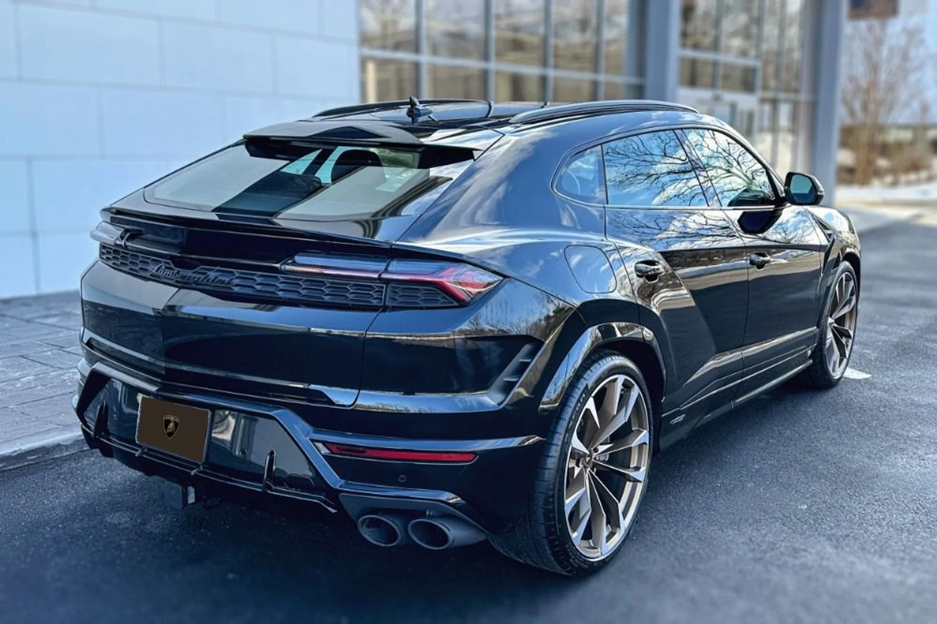 mph001_1576667530_Used_2025_Lamborghini_Urus_SE_1770899583_4dbcf5094f