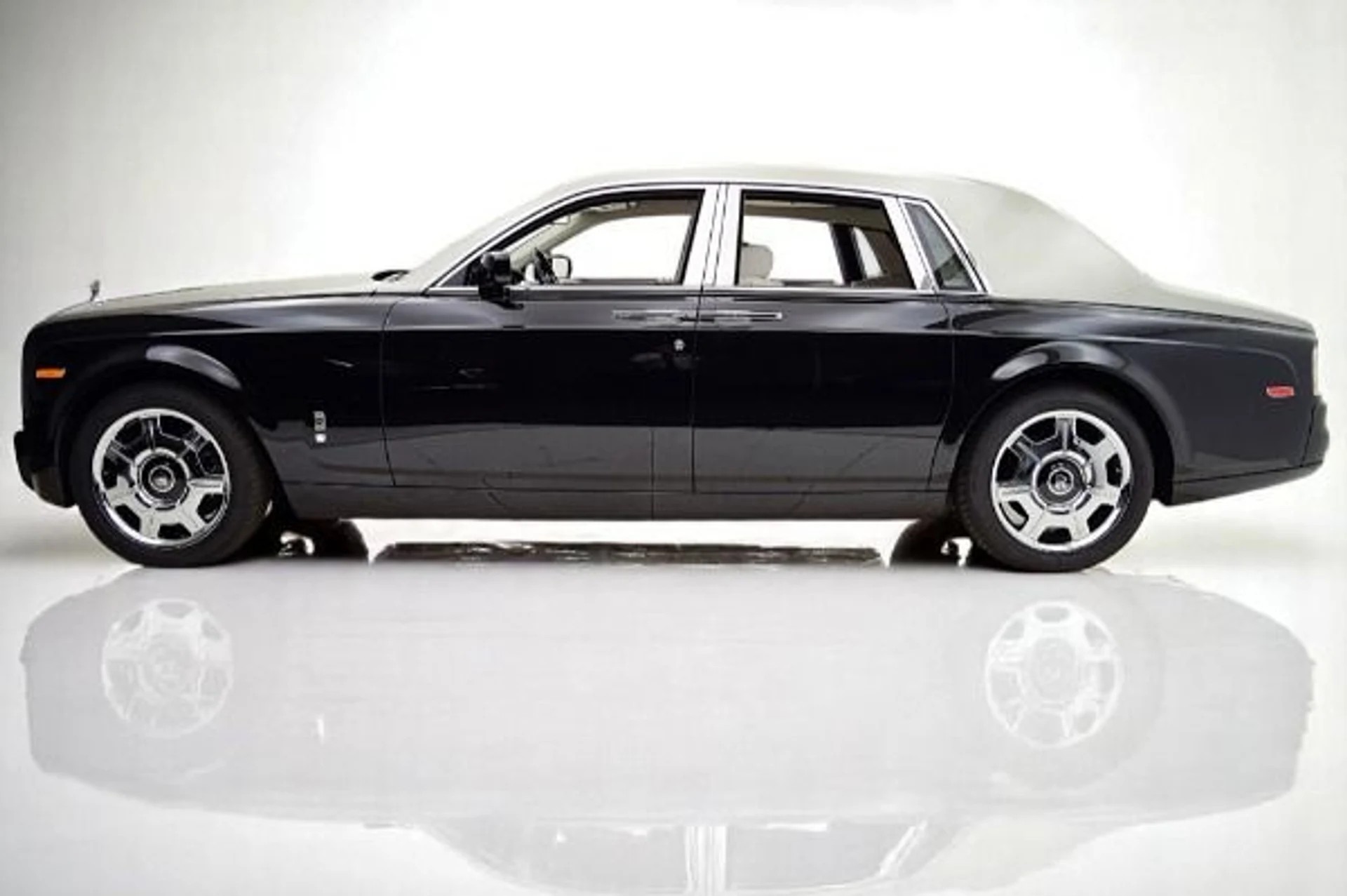 mph001_158707060_Used_2007_Rolls_Royce_Phantom_Extended_bbc607c5d5