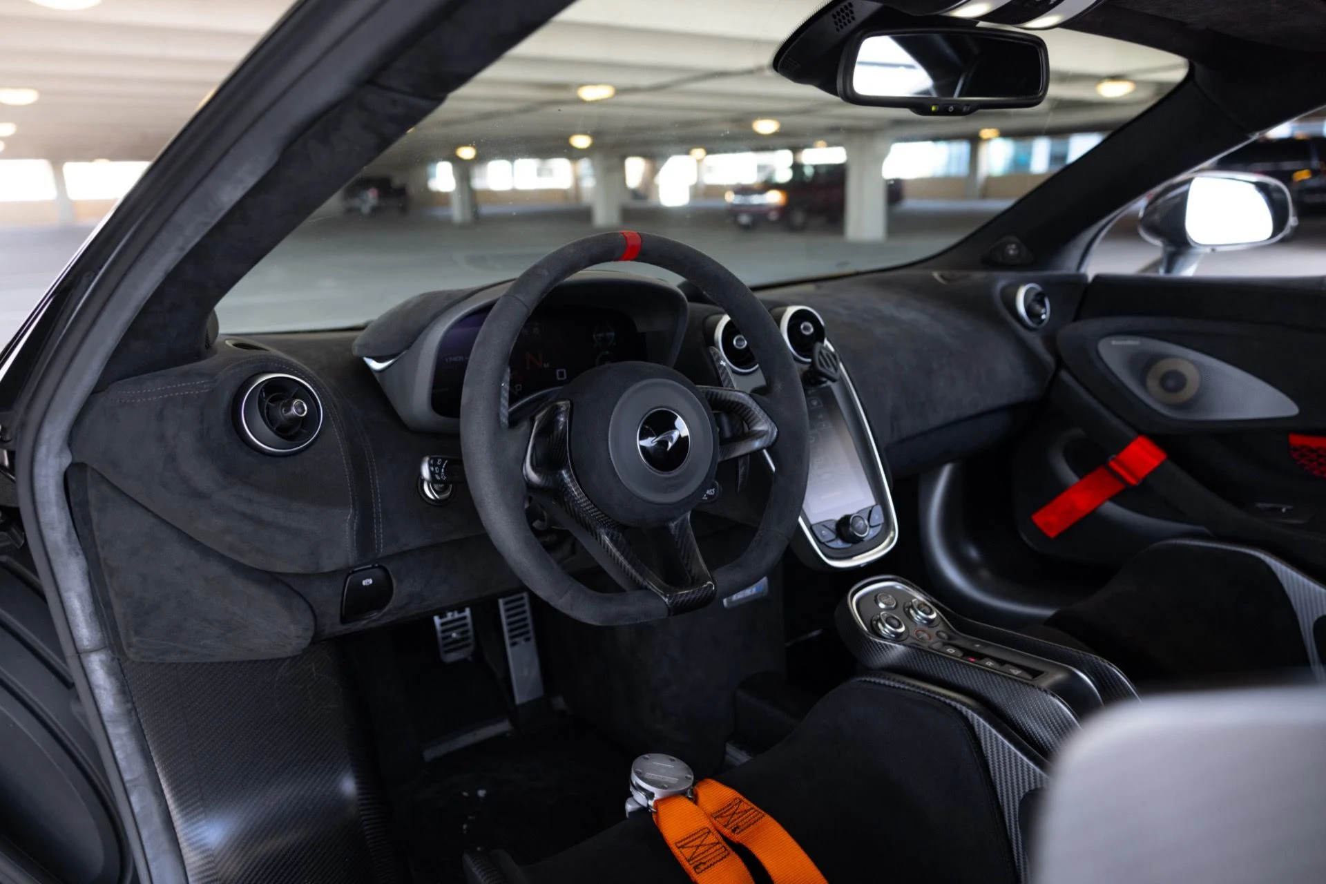 mph001_1603140756_Used_2020_Mc_Laren_620_R_1785795567_7adc523b50