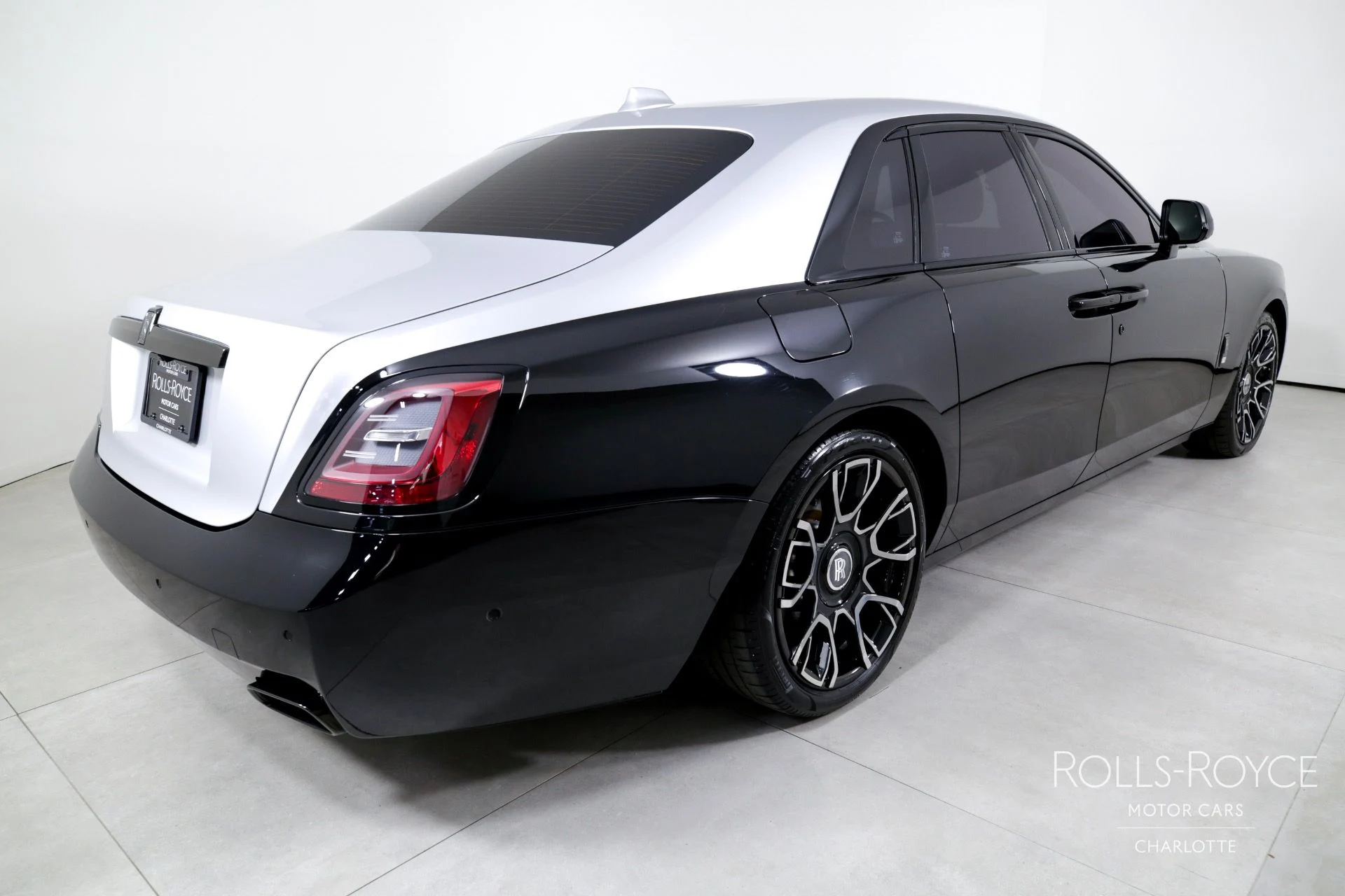 mph001_1610536277_Used_2022_Rolls_Royce_Black_Badge_Ghost_1713469373_c7ac5a1fa4