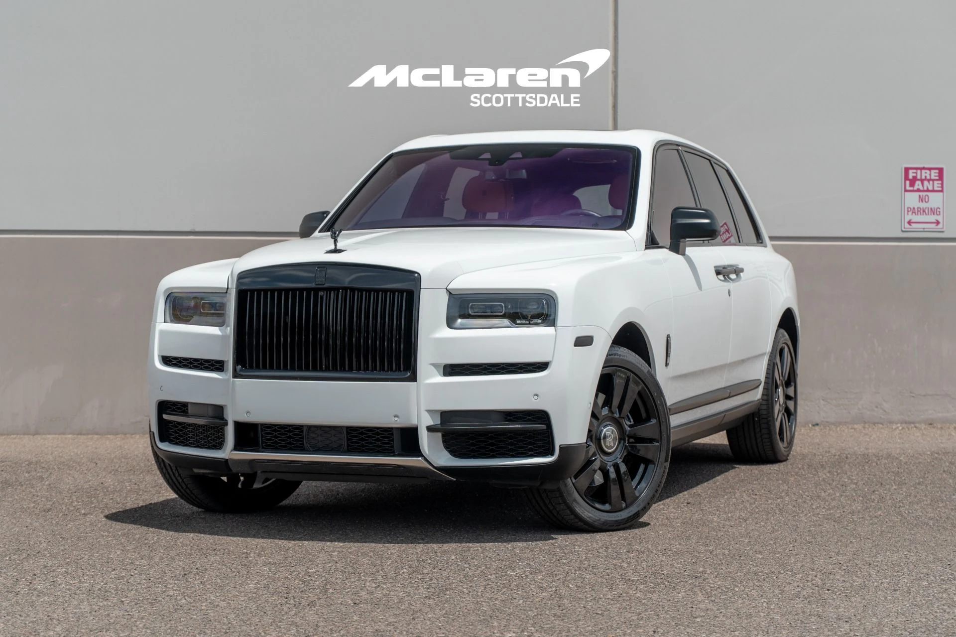 mph001_1611353744_Used_2023_Rolls_Royce_CULLINAN_1787000035_5b71f1a4cd
