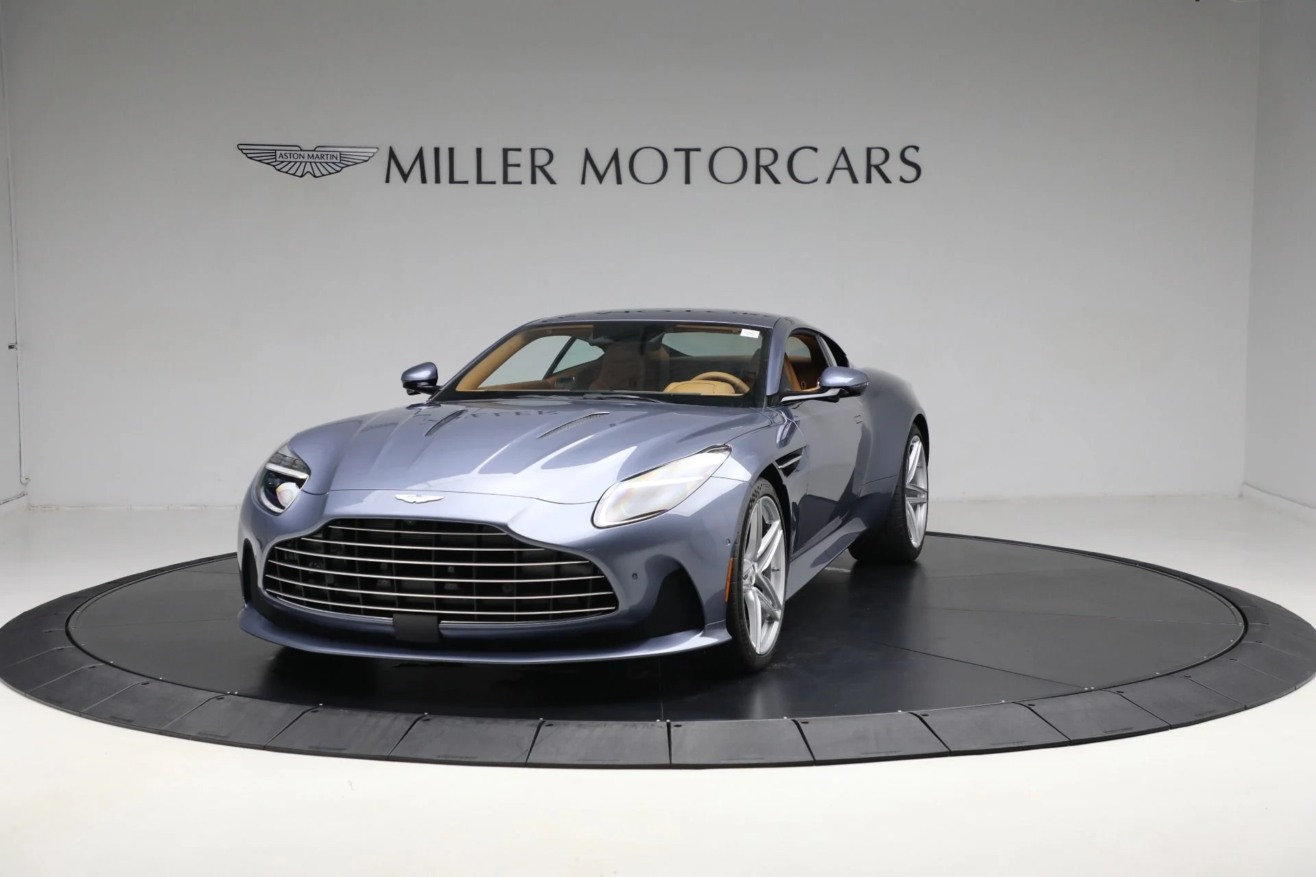mph001_1623884263_New_2025_Aston_Martin_DB_12_V8_fd9639654e
