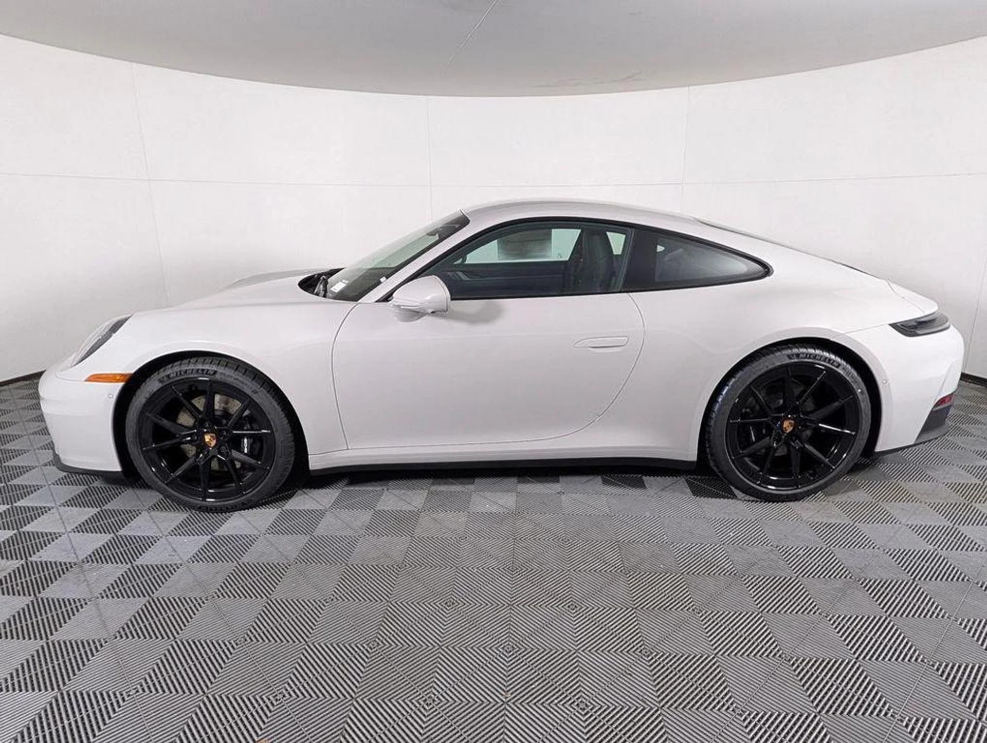 mph001_1633797791_gp_Lz_Zp_Swe_Sv_Xmyr_R_Tfru_L_Hopq_E_c8f6fcdb4b