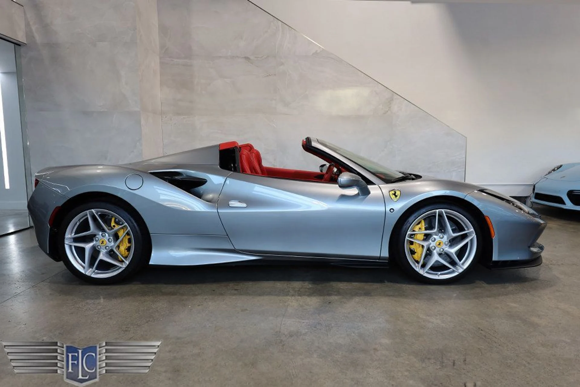 mph001_1638986668_used_2021_ferrari_f8_spider_convertible_9689_22996812_2_1024_8c32e8d3a4