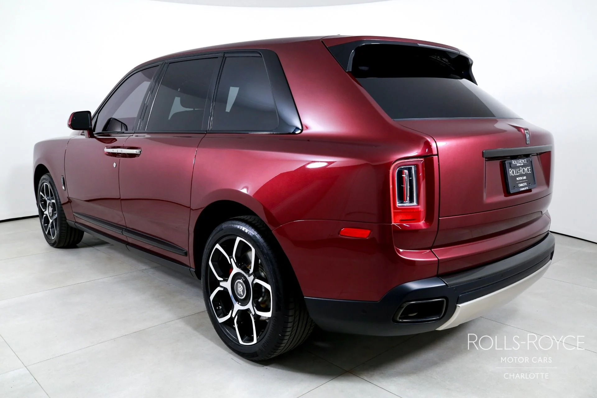 mph001_1651026628_Used_2022_Rolls_Royce_Black_Badge_Cullinan_1769449114_28214ce2ab