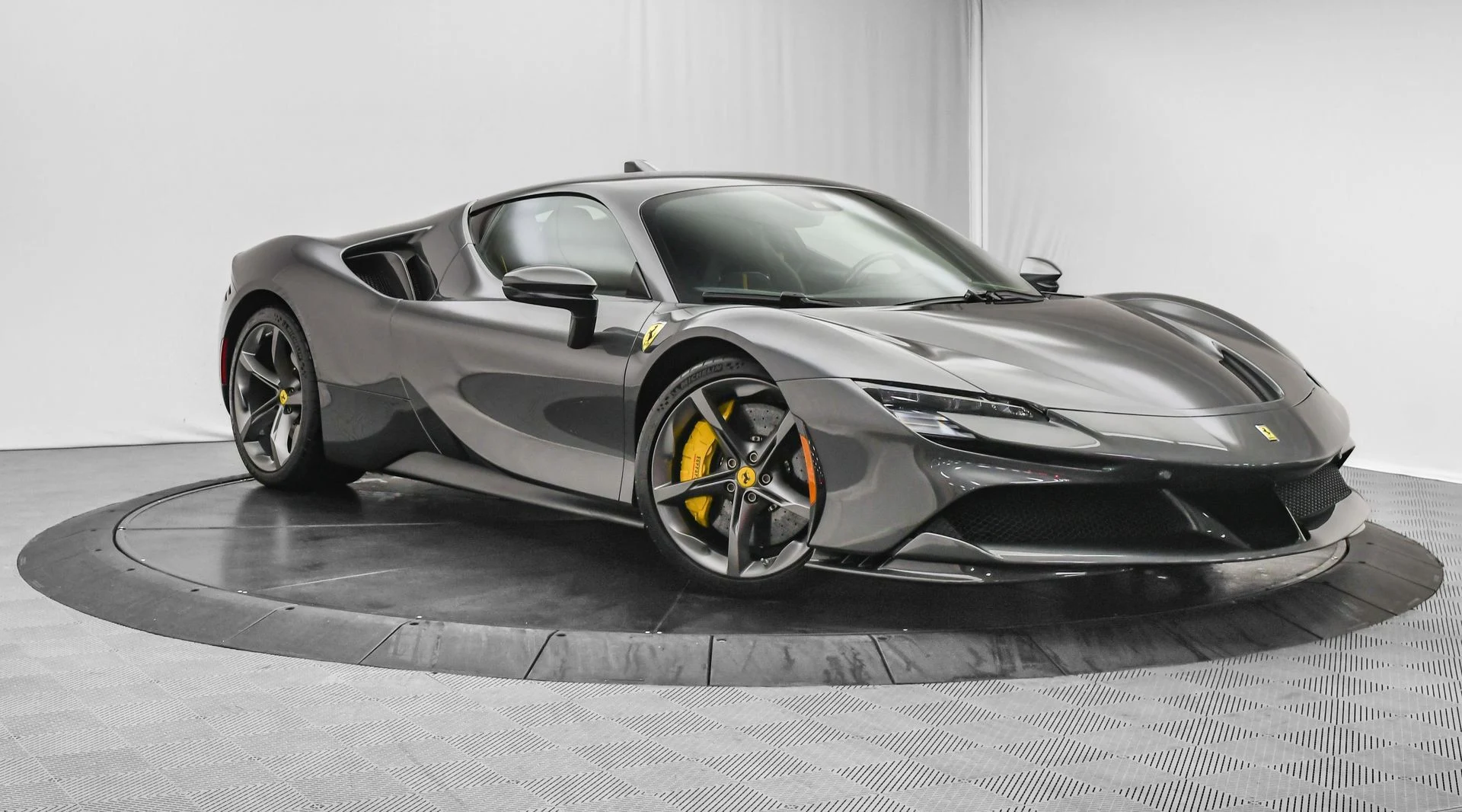 mph001_165276045_bb110b4c31c24c07a5a90c5782ce3d8d_cf1d53c654