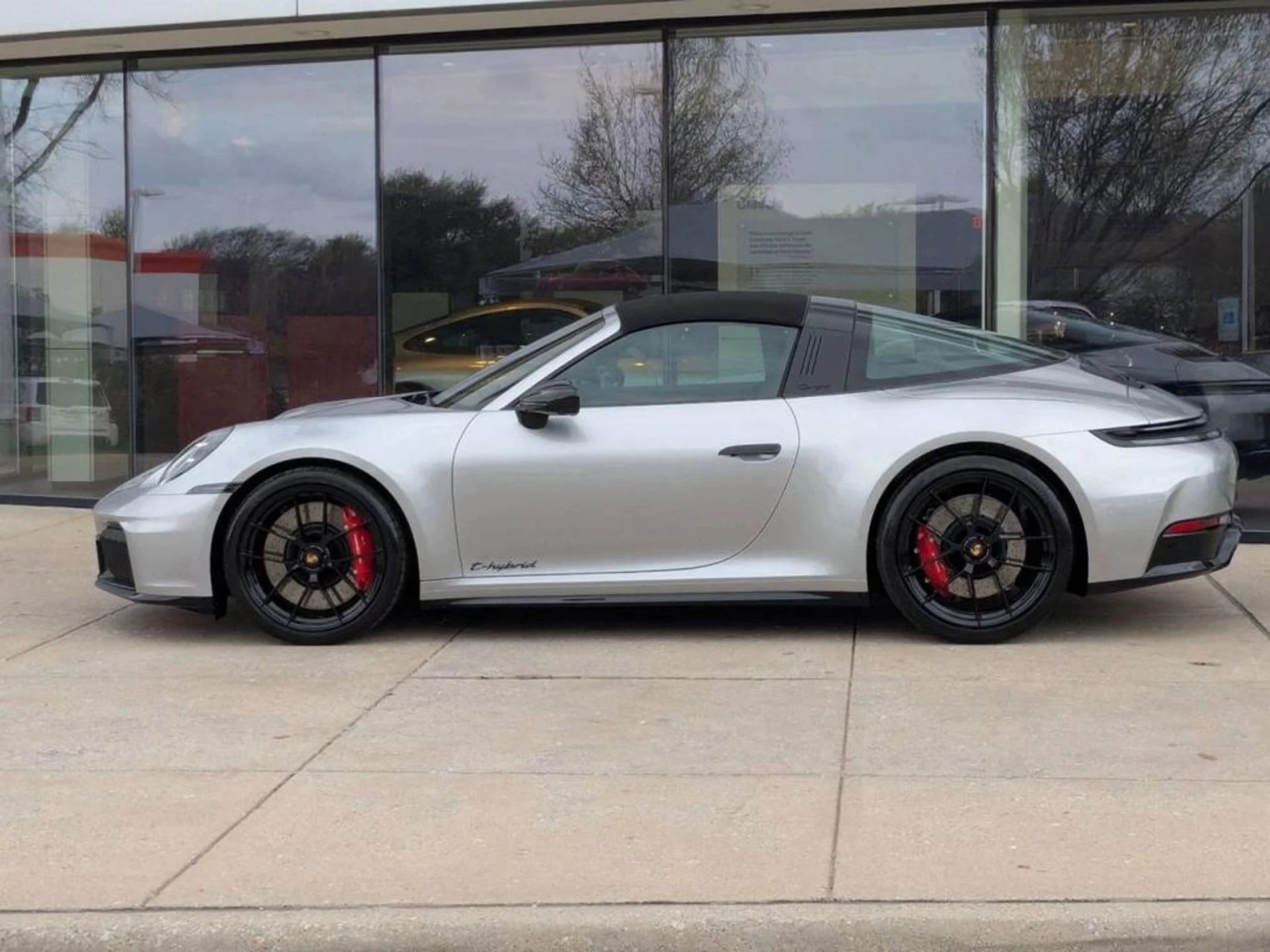 mph001_1667787633_4r4w_DJ_1_BX_9gdb_Nitx8ikn_G7_Qds_4fe98fa34f