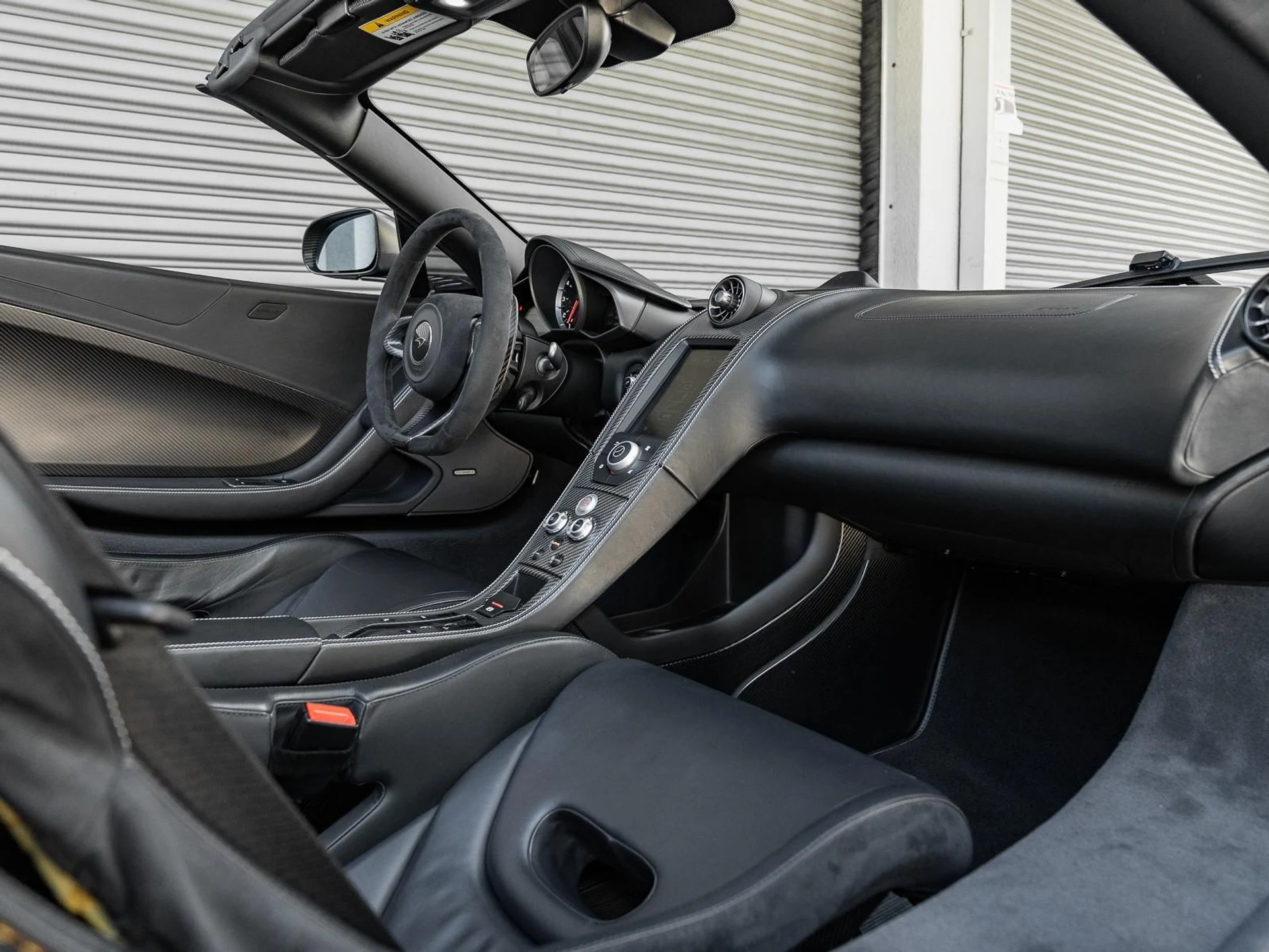 mph001_168202813_Used_2016_Mc_Laren_675_LT_2dr_Conv_Spider_1755119195_945524d7bc