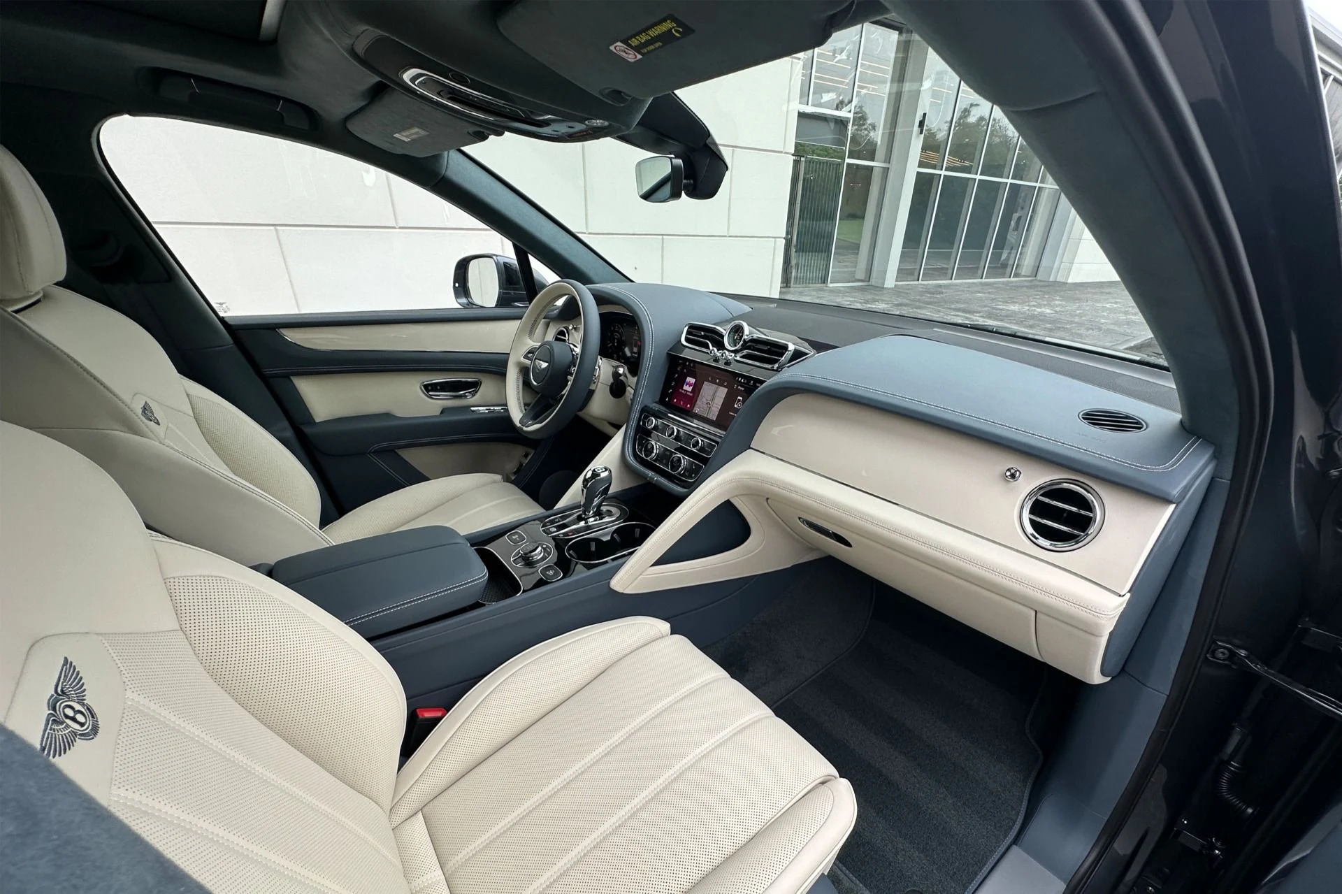 mph001_168671929_New_2026_Bentley_Bentayga_V8_1784540711_398823c8d9
