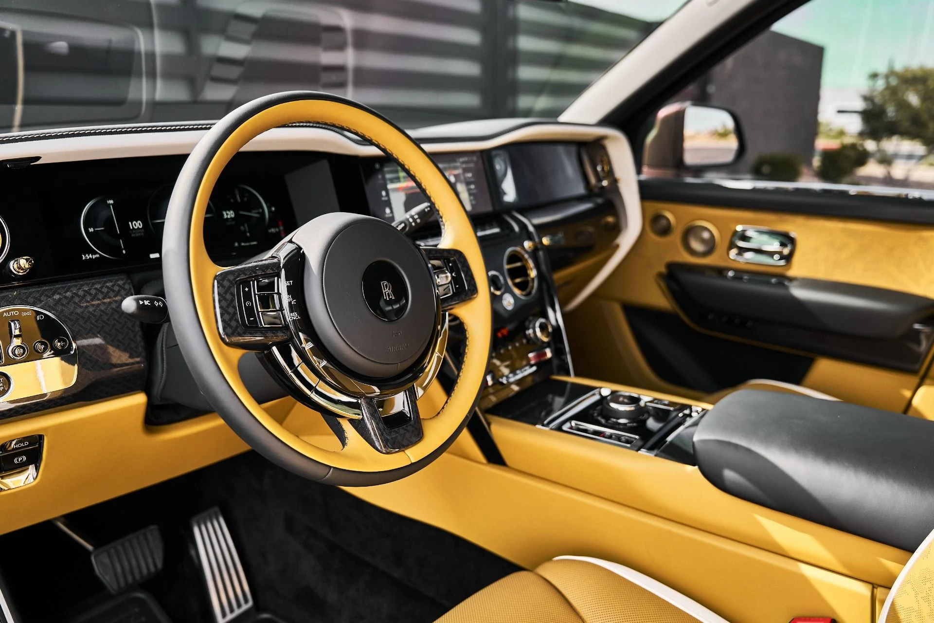 mph001_1690318411_Used_2026_Rolls_Royce_Cullinan_Black_Badge_1776555970_2daea6fcf5