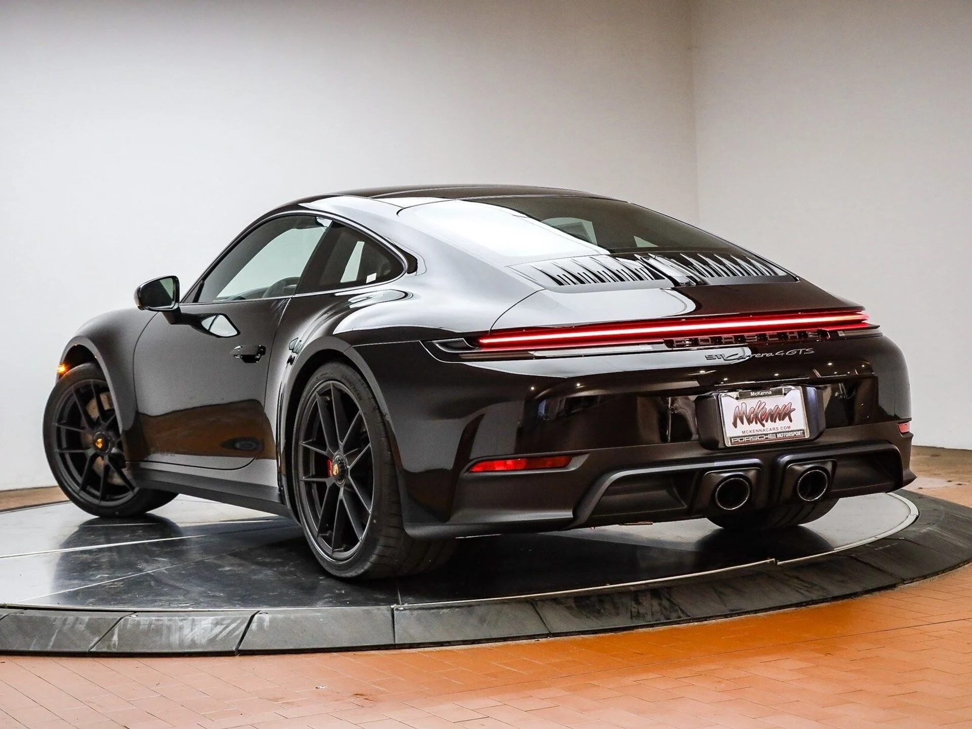 mph001_169671418_add4ca36c3837db178c95eb1ea7a492bx_99ef7f2842