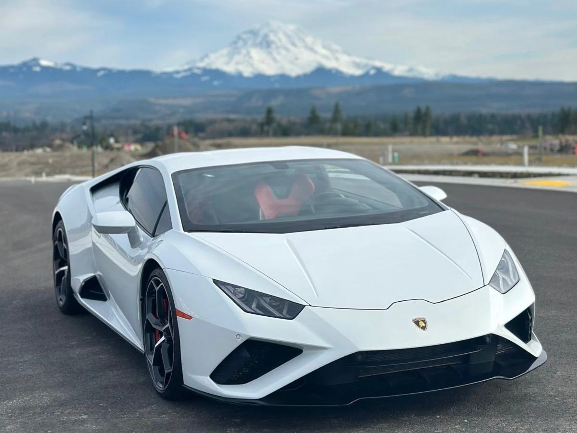 mph001_1701172617_Used_2021_Lamborghini_Huracan_EVO_1742583330_f1934a6d1a