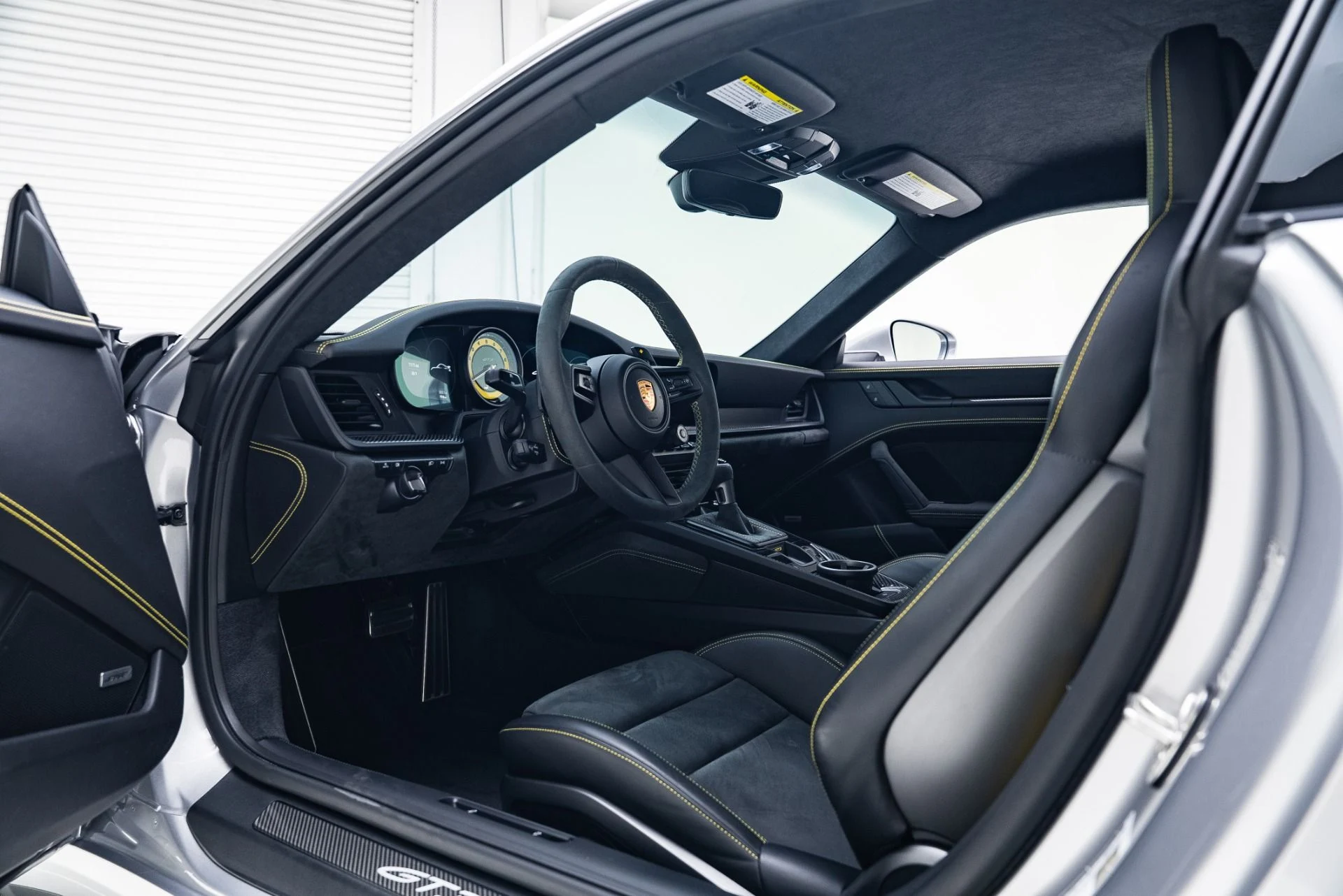mph001_1702322082_Used_2022_Porsche_911_GT_3_1766184698_c9c191c4cb