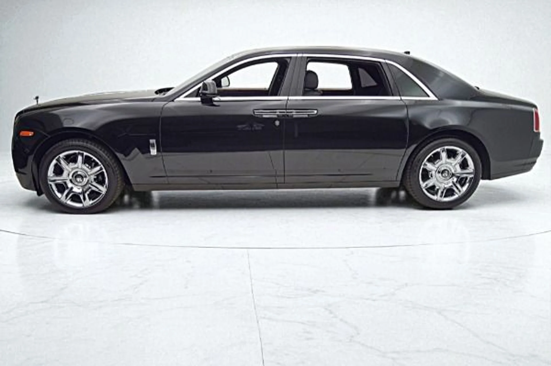 mph001_1718067201_Used_2012_Rolls_Royce_Ghost_EWB_2f0592ee1b
