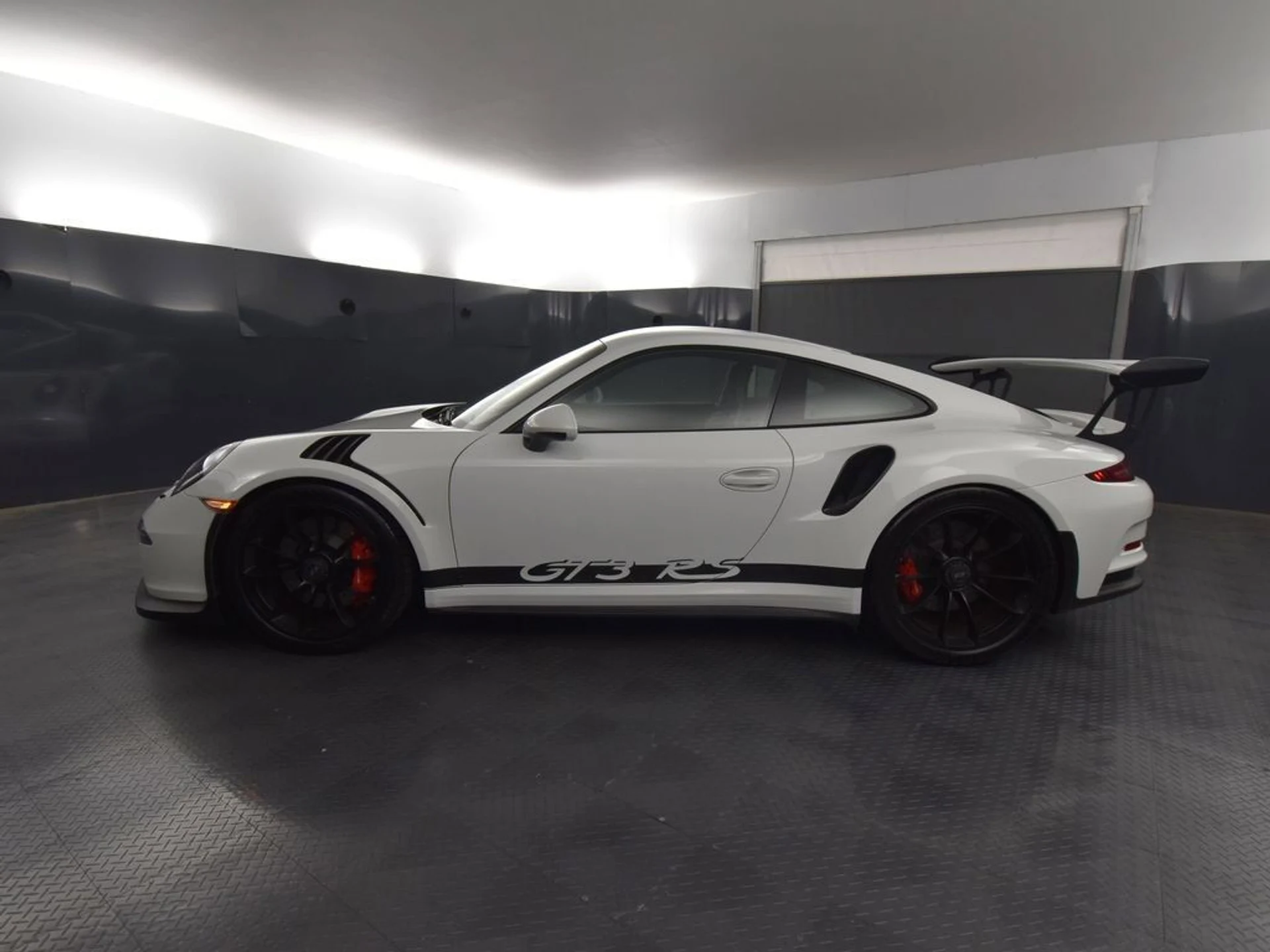 mph001_172455253_a84b89dc242b18bf1cd49a1fda47a0abx_09adb5aaf1