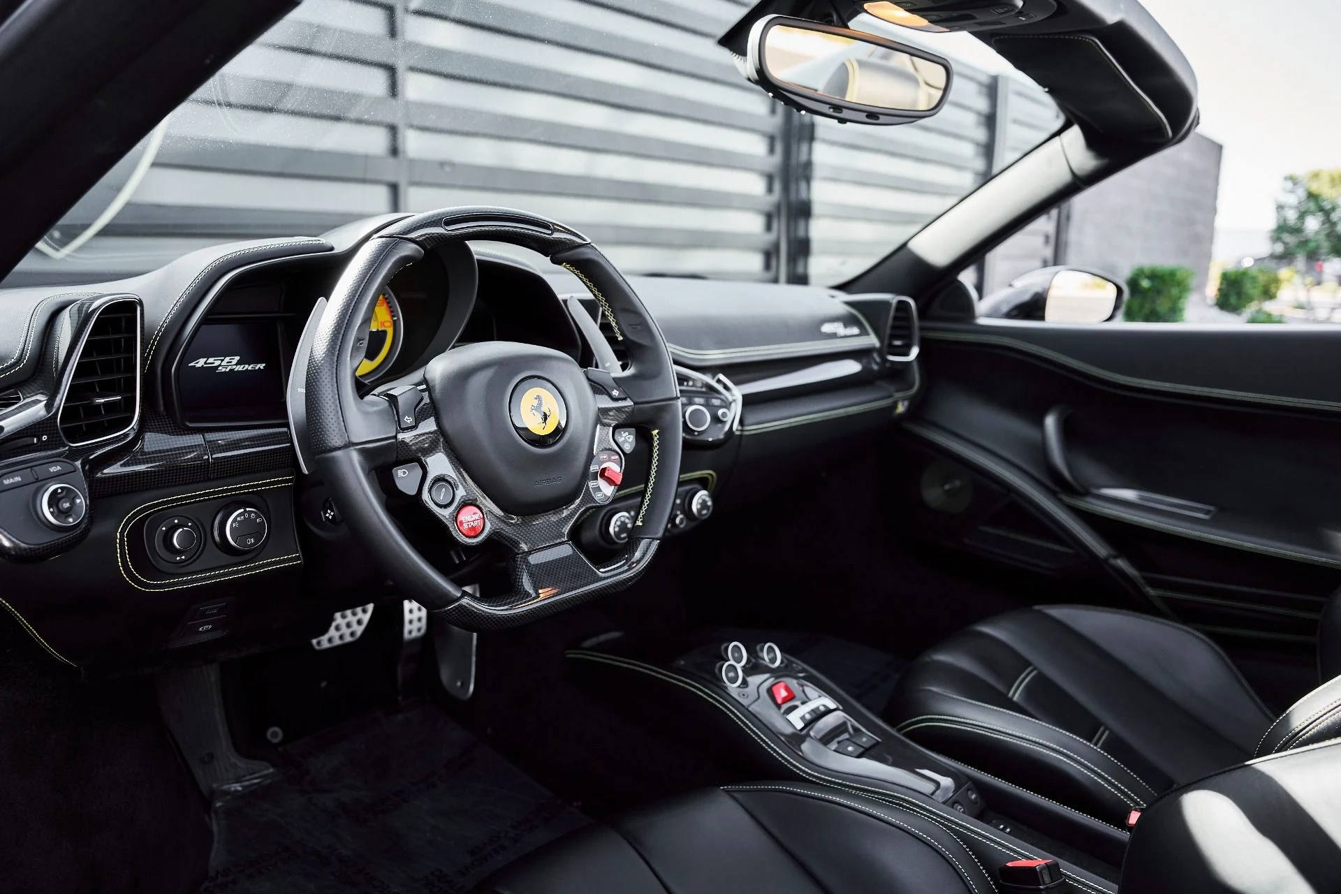 mph001_1724686004_Used_2015_Ferrari_458_Spider_Base_1777010156_e362613608