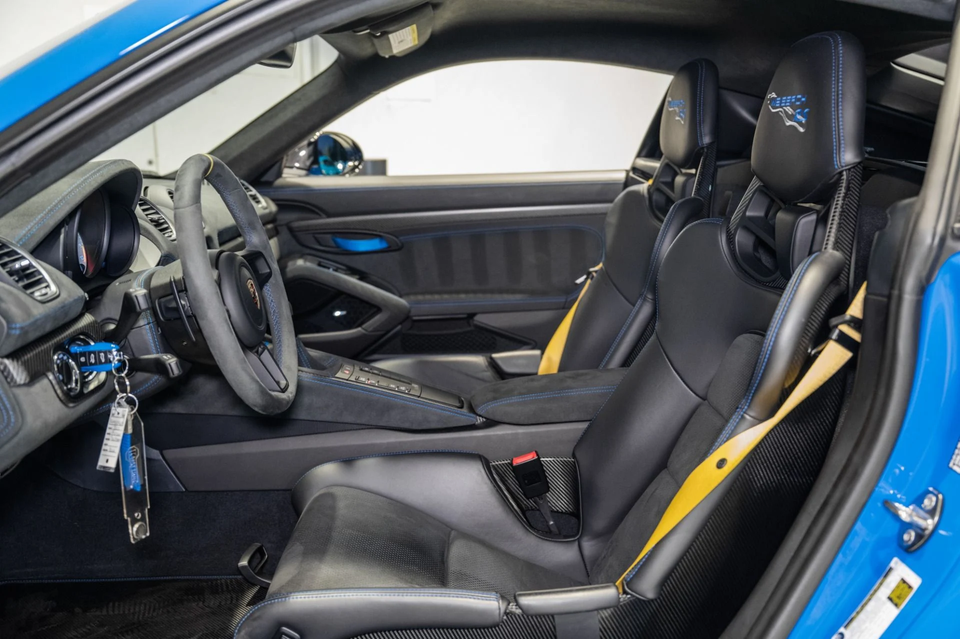 mph001_1726567170_Used_2023_Porsche_718_Cayman_GT_4_RS_1776783912_56c0f2adfd