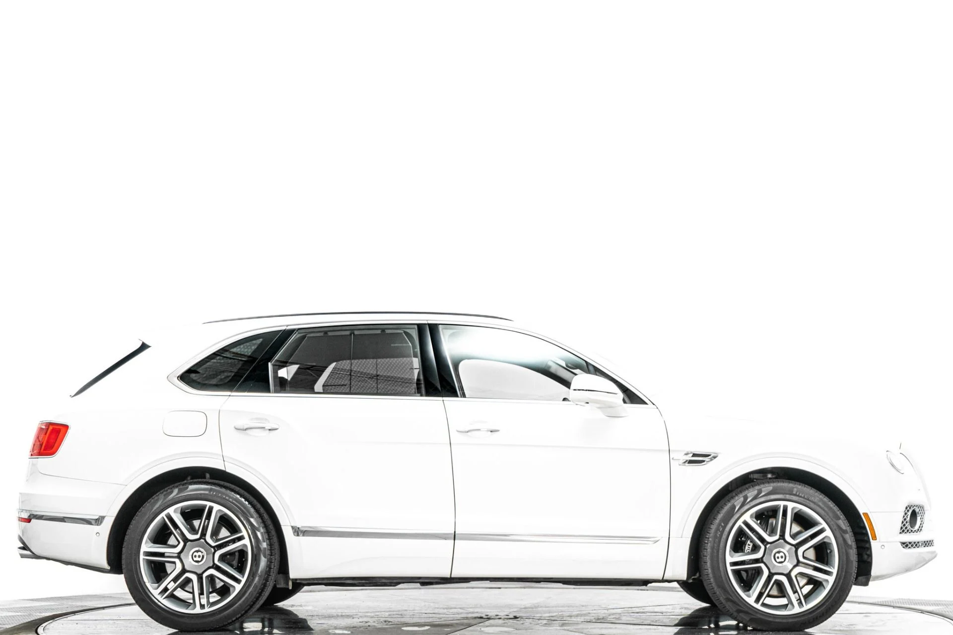 mph001_1734051107_Used_2018_Bentley_Bentayga_Activity_Edition_1786648864_46b7335888