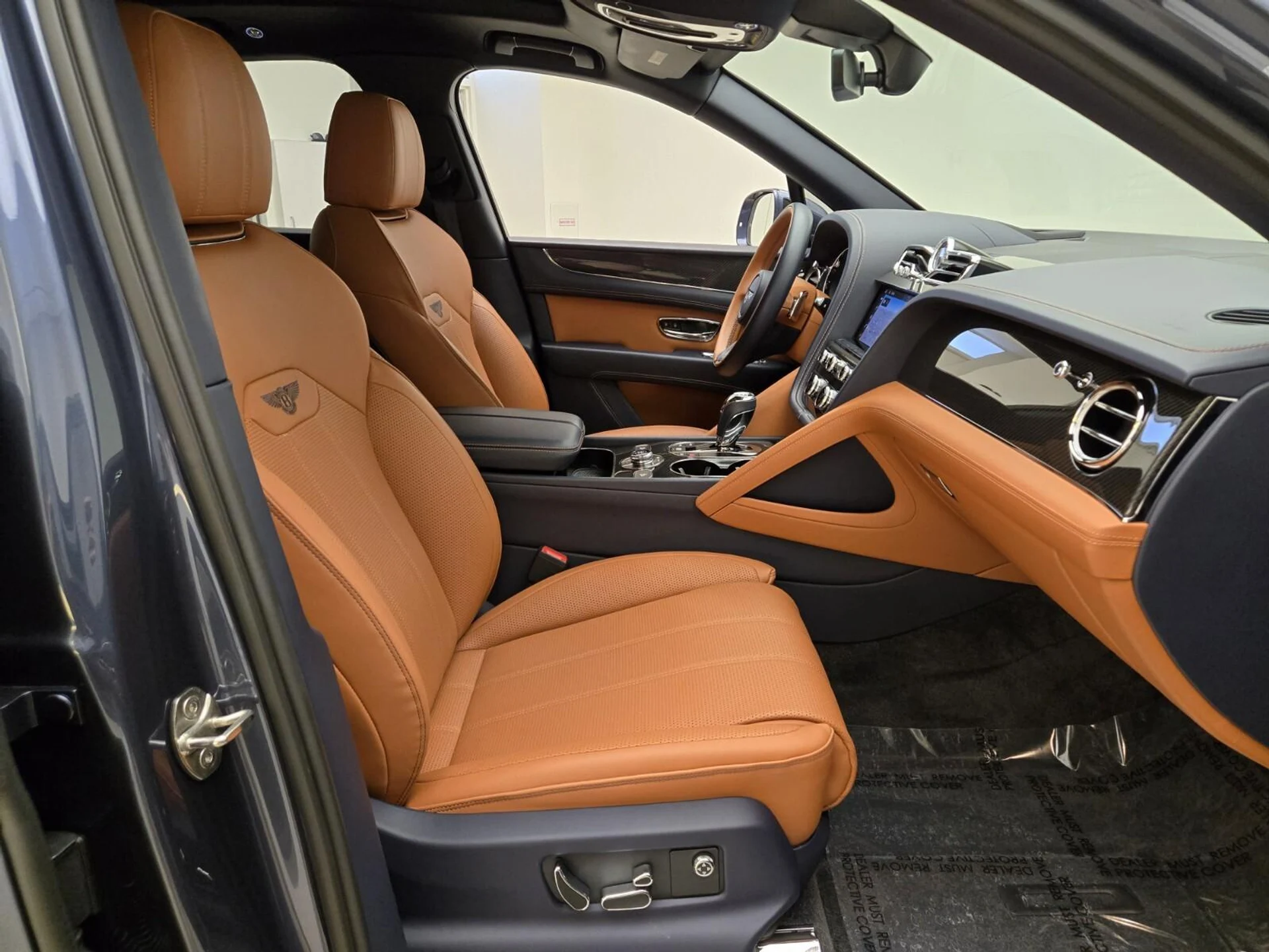 mph001_1740668640_Used_2022_Bentley_Bentayga_V8_1770273830_6e61a24aee