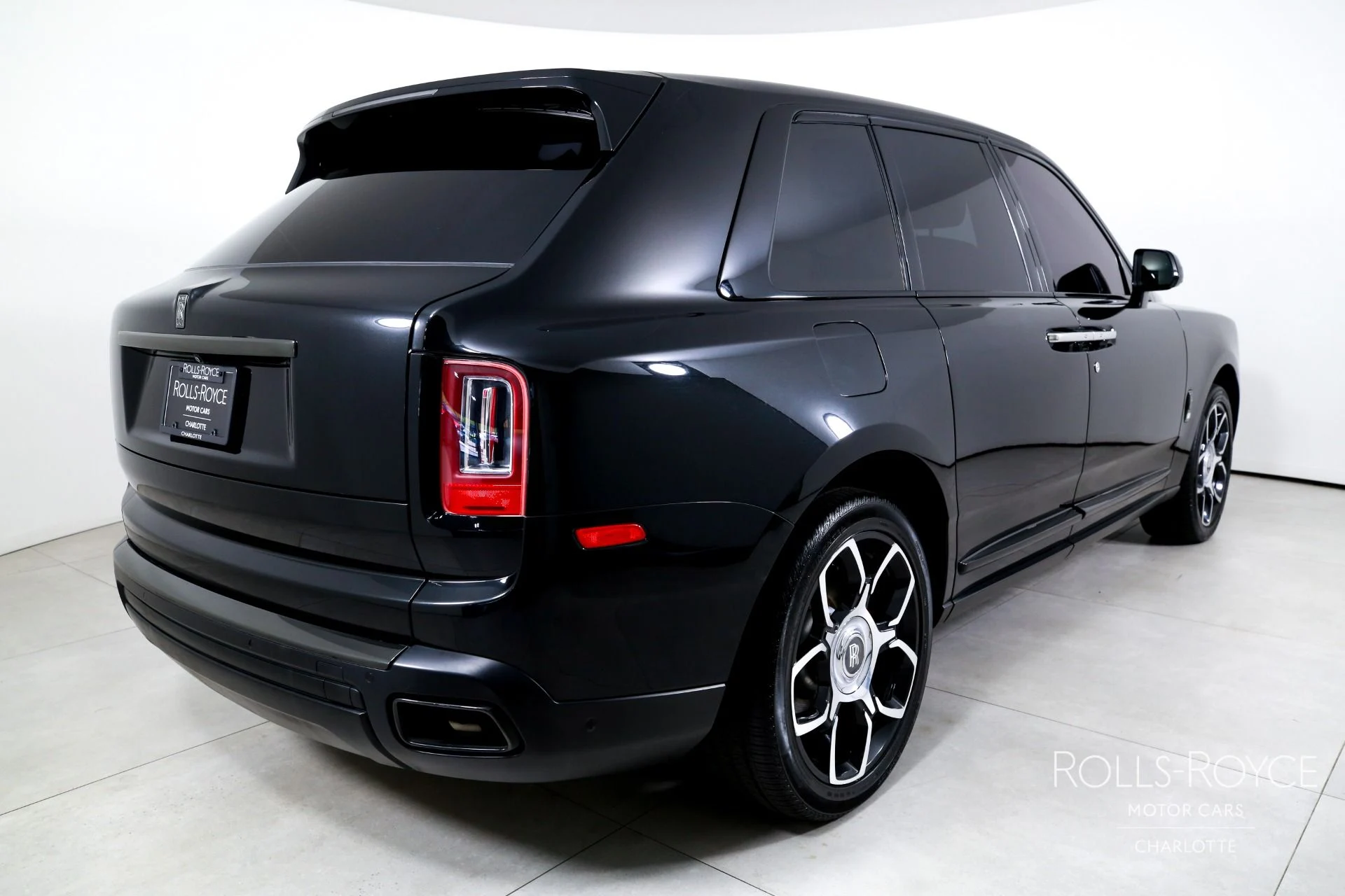 mph001_1756374943_Used_2020_Rolls_Royce_Black_Badge_Cullinan_1789143173_182665e4ab