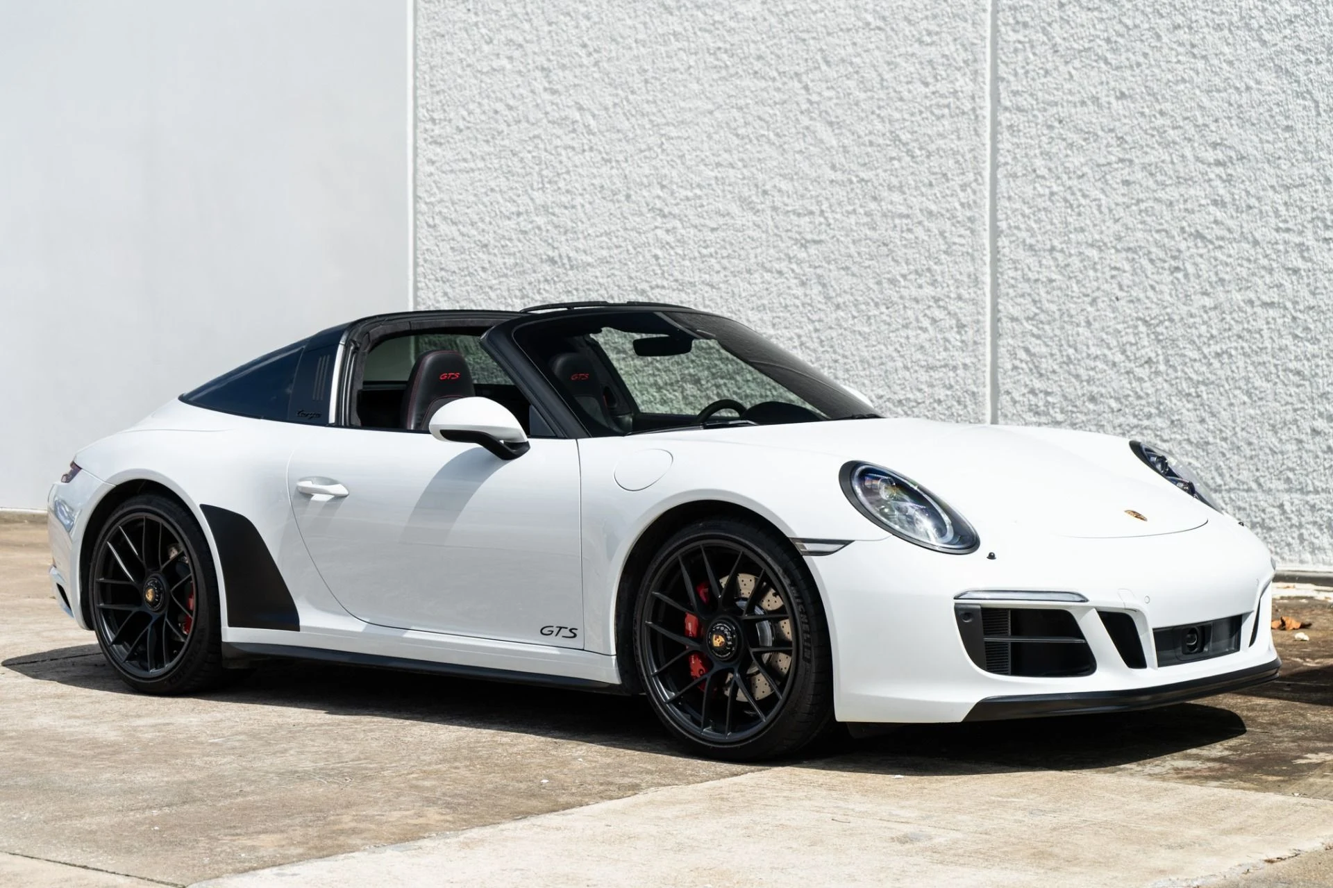 mph001_1757765661_Used_2018_Porsche_911_Targa_4_GTS_1791238615_11d2a0258f