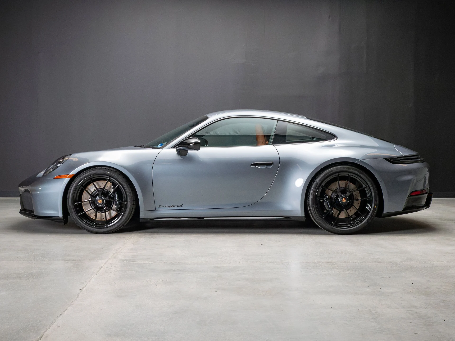 mph001_1763393230_f2ce75b52e2768d023b7d3c22e9cda46x_b5f2312797