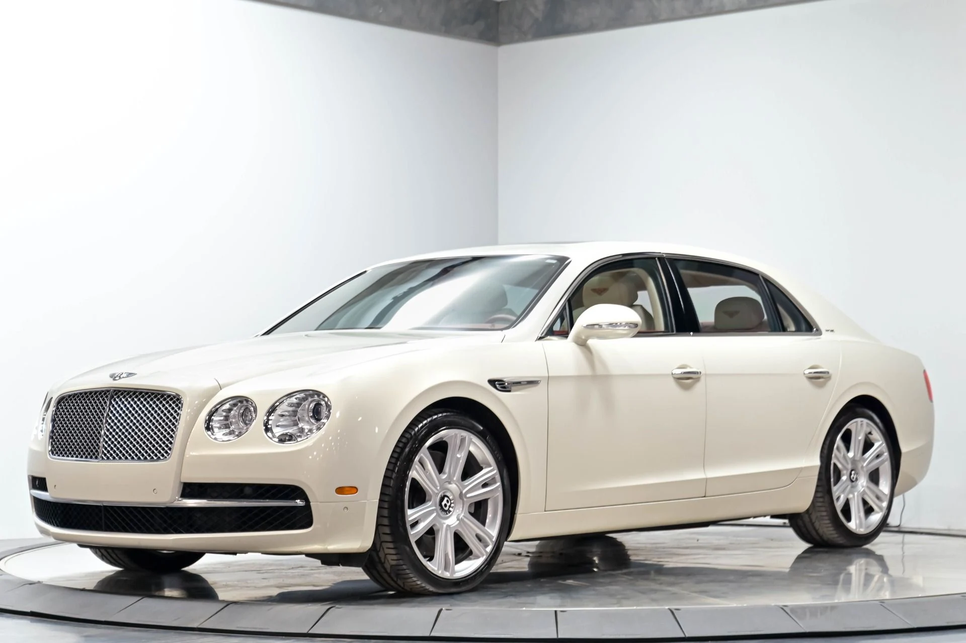mph001_1766908797_Used_2016_Bentley_Flying_Spur_W12_1779838553_4425a7d11a