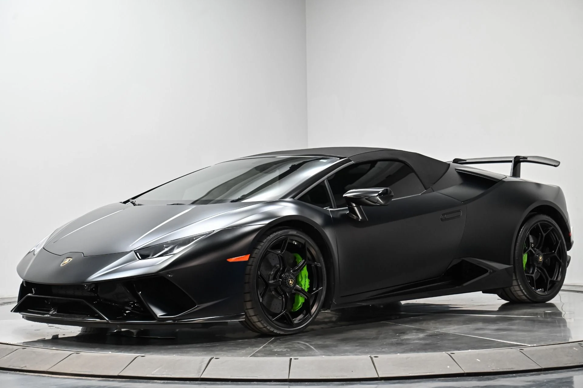 mph001_1790343606_Used_2019_Lamborghini_Huracan_Performante_1756916743_29d60f7159
