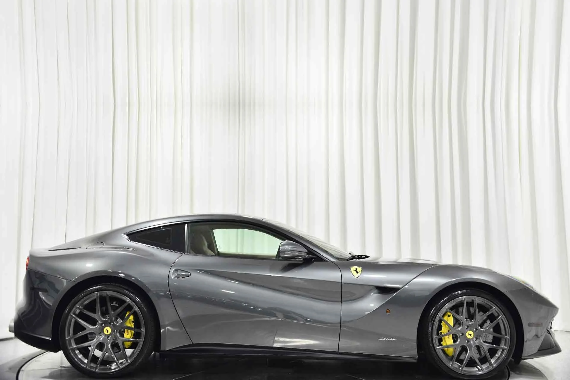 mph001_1793415459_Used_2015_Ferrari_F12berlinetta_1756410303_d0423882ba